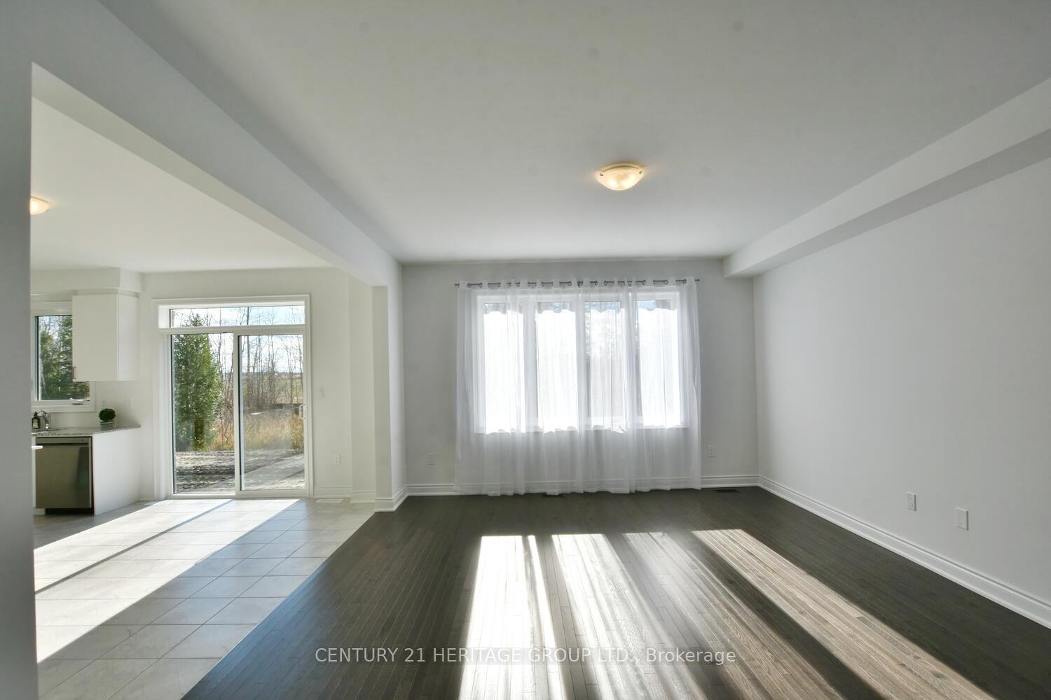 Photo 9 of 60 Amber Drive, Wasaga Beach — HOMEH