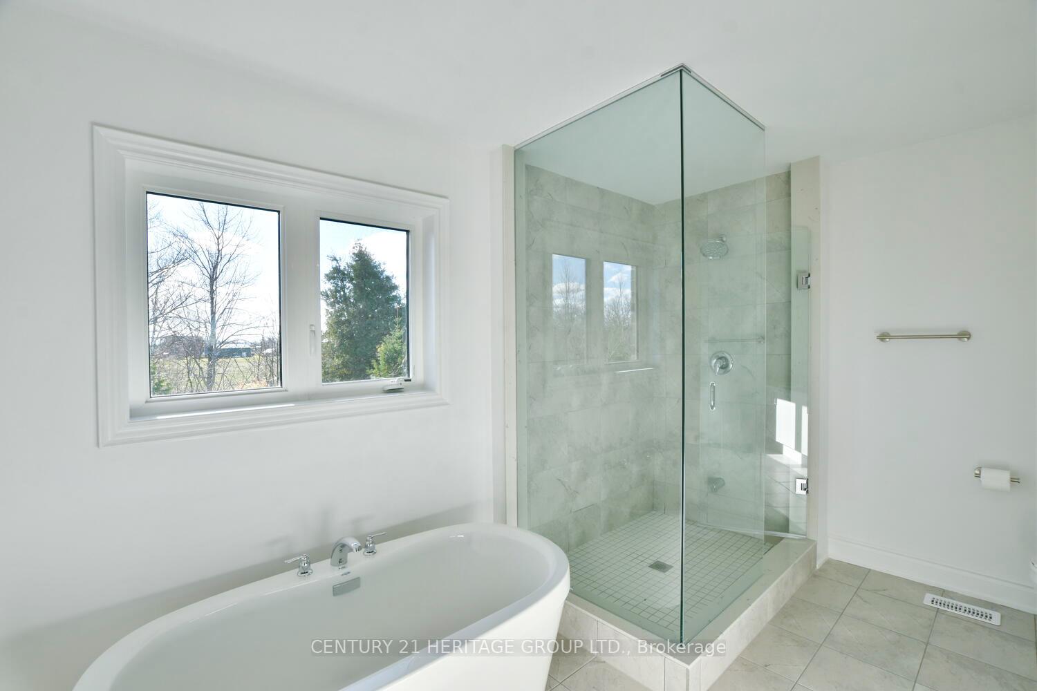 Photo 26 of 60 Amber Drive, Wasaga Beach — HOMEH