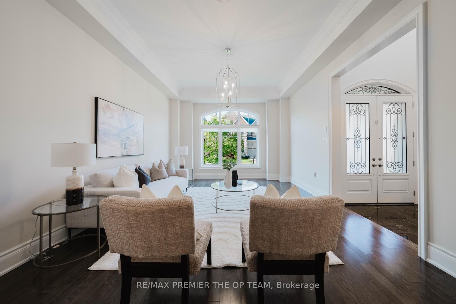 Photo 6 of 70 Torgan Trail, Vaughan, Kleinburg — HOMEH