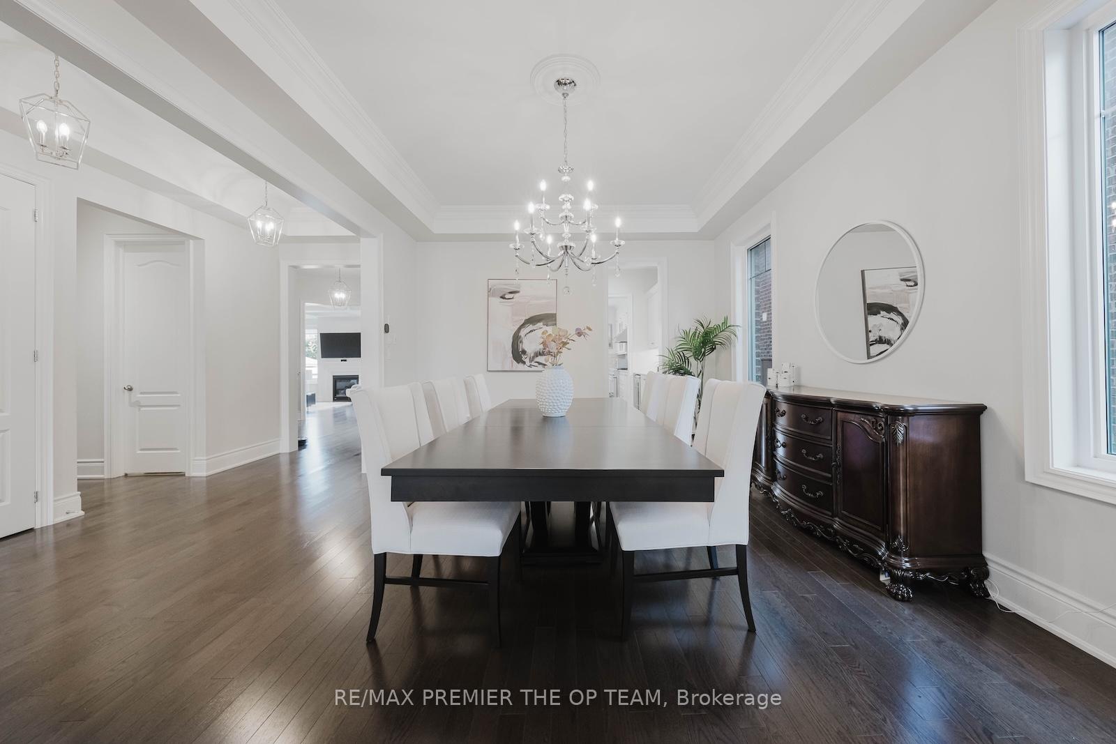 Photo 7 of 70 Torgan Trail, Vaughan, Kleinburg — HOMEH