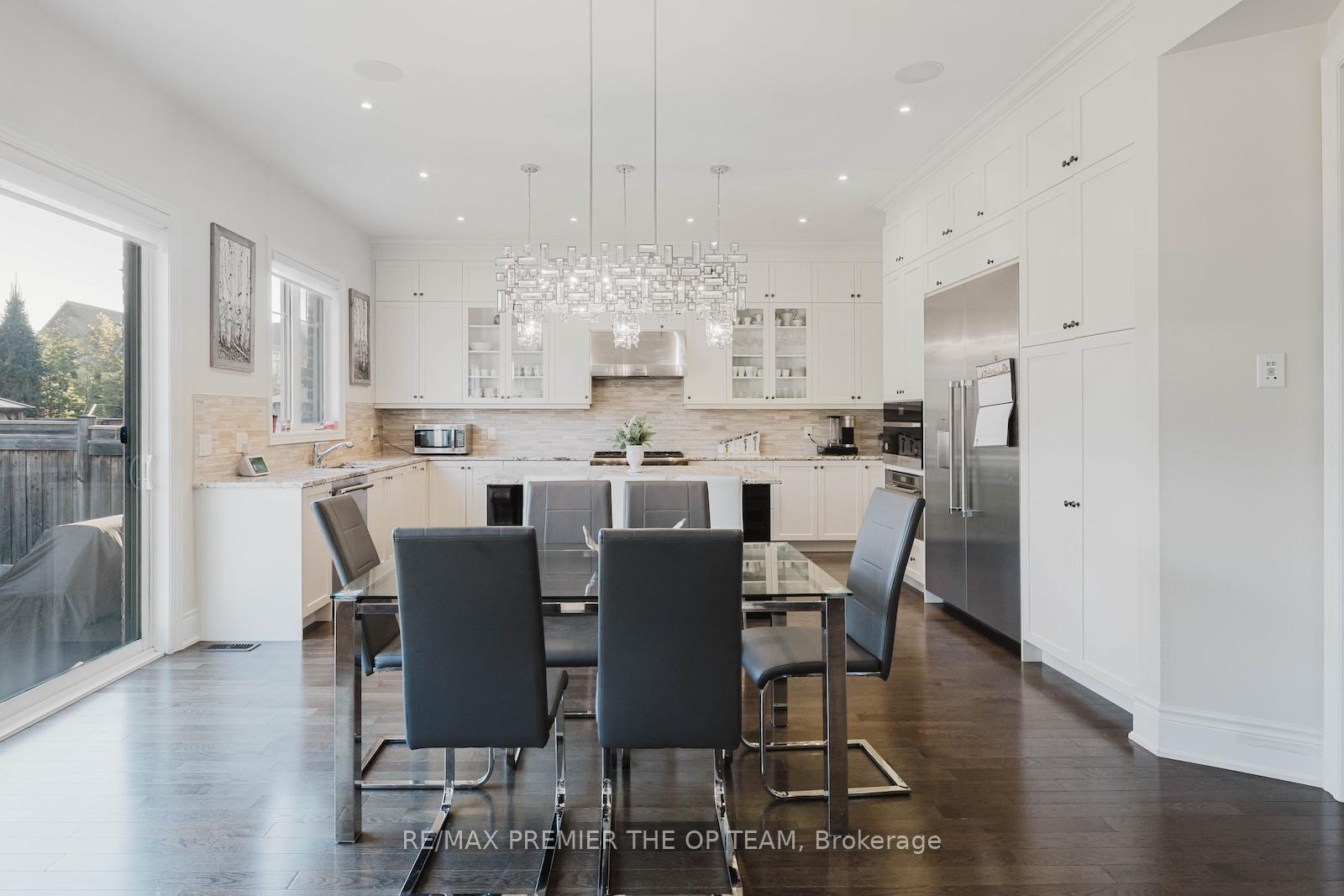 Photo 14 of 70 Torgan Trail, Vaughan, Kleinburg — HOMEH