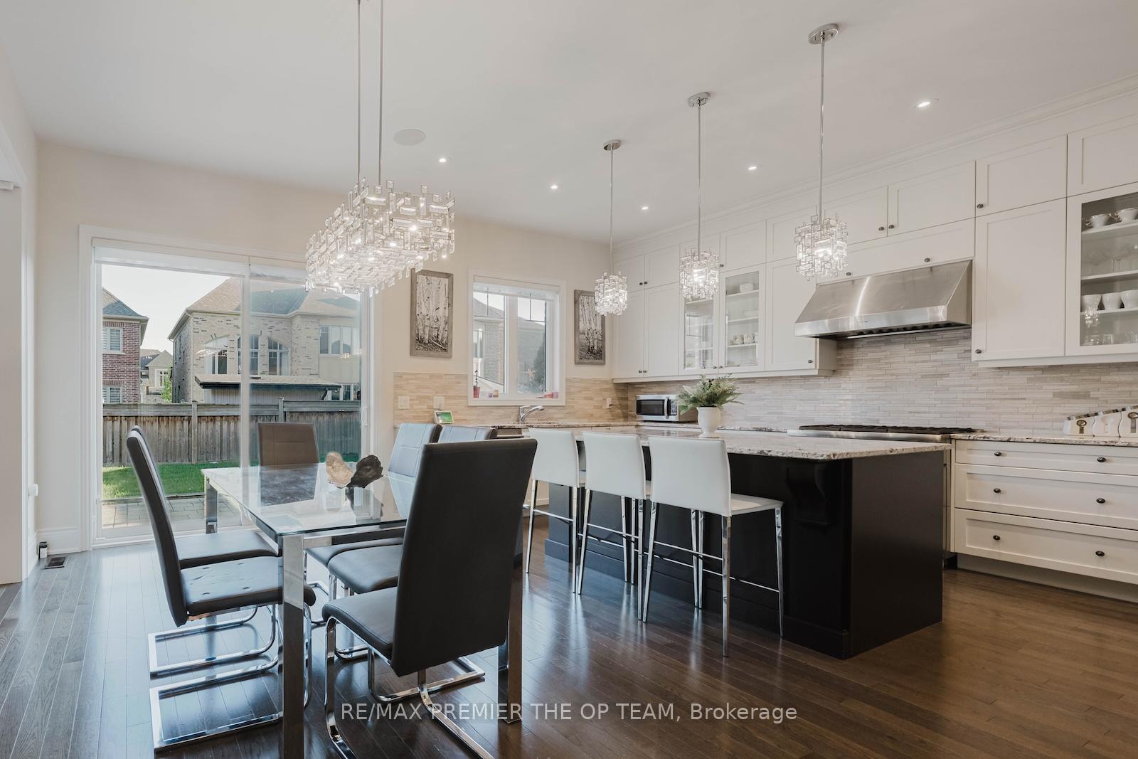 Photo 18 of 70 Torgan Trail, Vaughan, Kleinburg — HOMEH