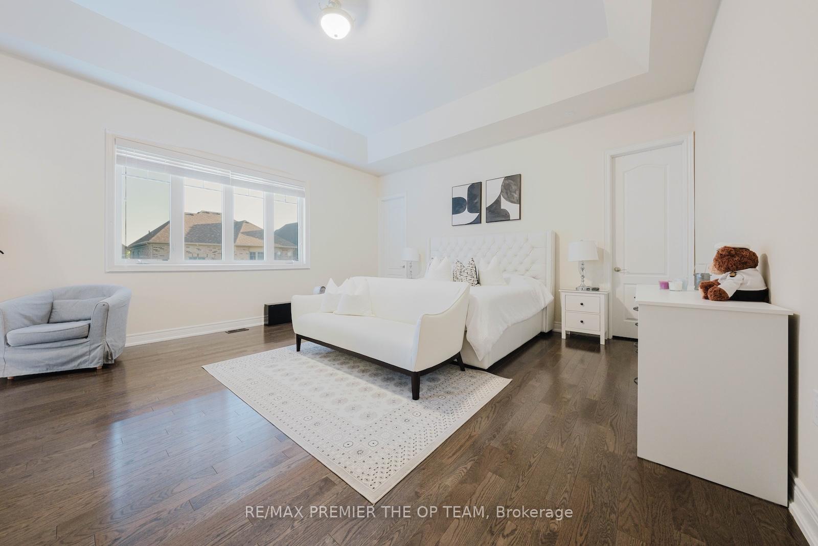 Photo 25 of 70 Torgan Trail, Vaughan, Kleinburg — HOMEH