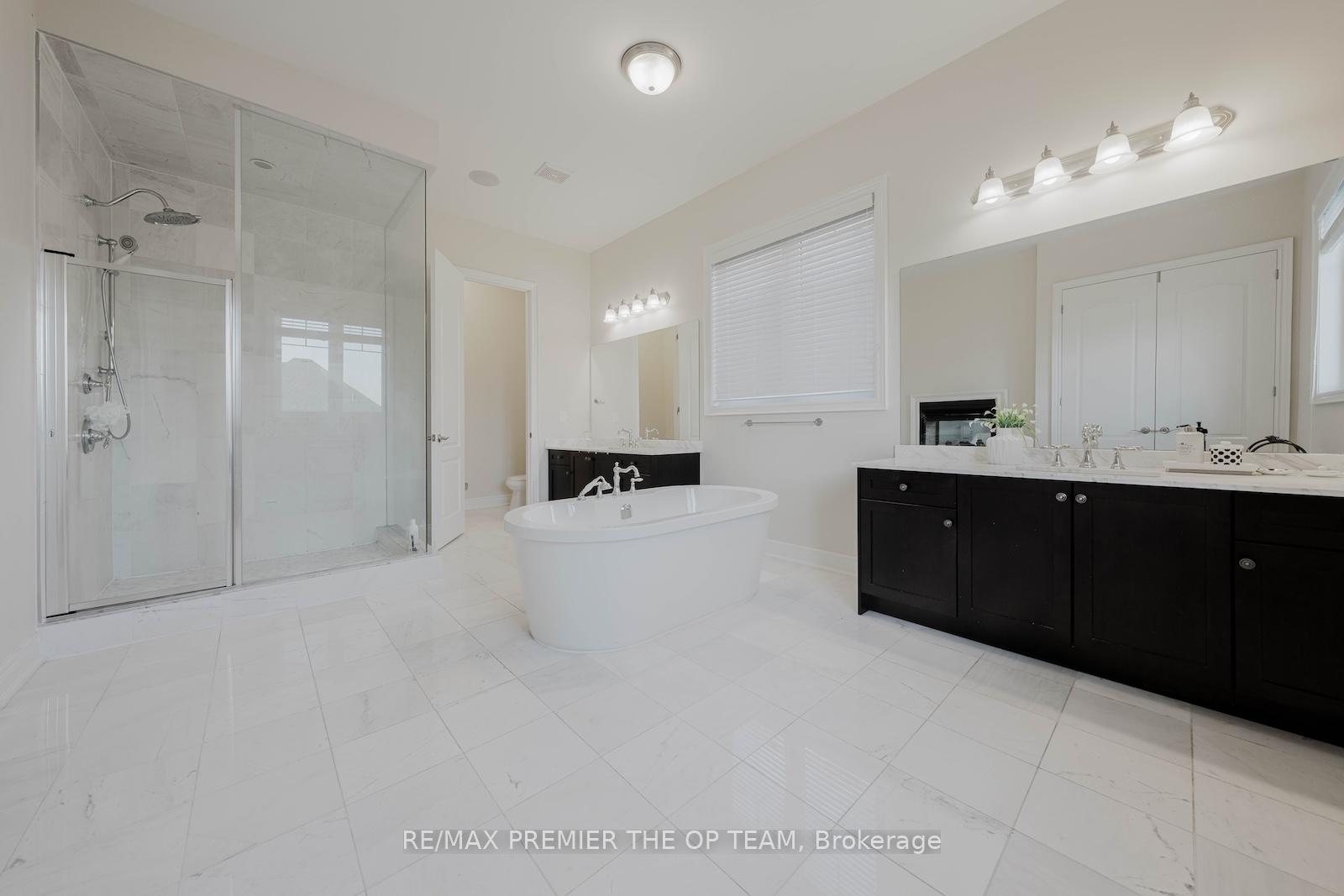 Photo 29 of 70 Torgan Trail, Vaughan, Kleinburg — HOMEH
