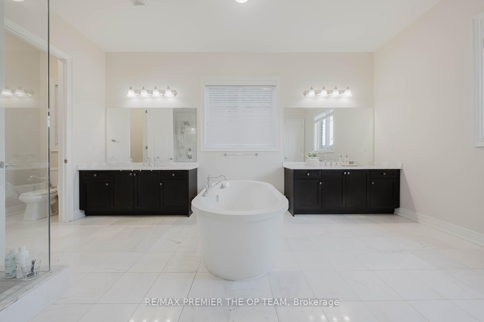 Photo 30 of 70 Torgan Trail, Vaughan, Kleinburg — HOMEH