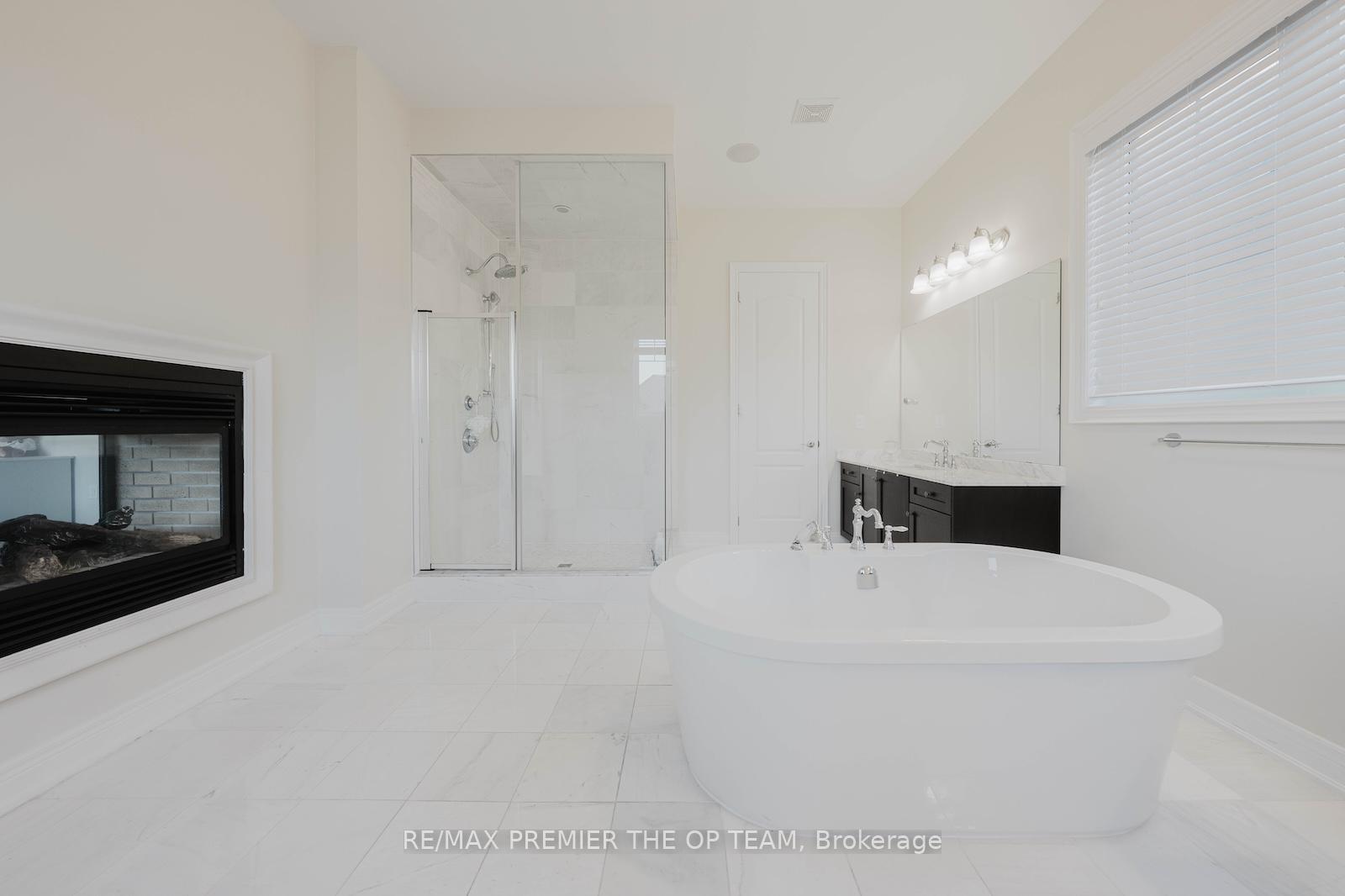 Photo 33 of 70 Torgan Trail, Vaughan, Kleinburg — HOMEH
