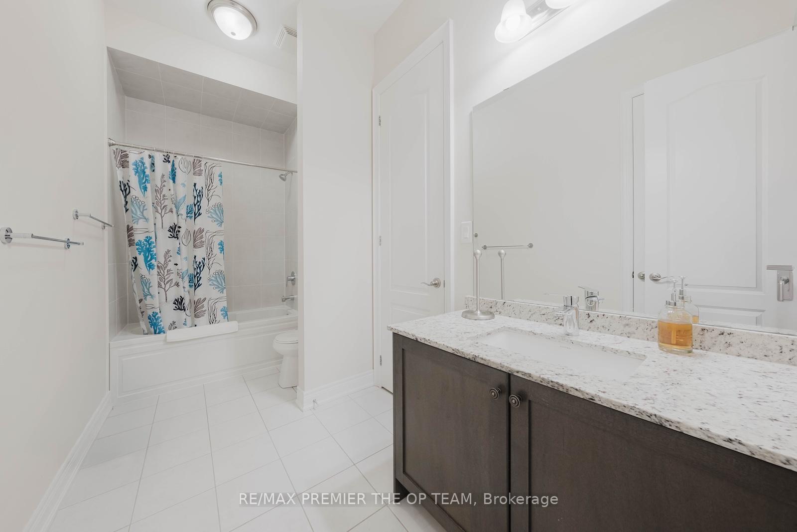 Photo 34 of 70 Torgan Trail, Vaughan, Kleinburg — HOMEH