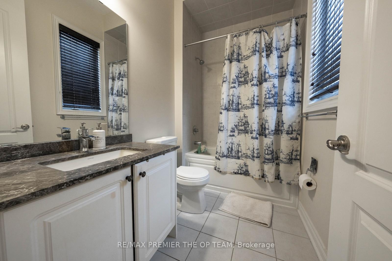 Photo 36 of 70 Torgan Trail, Vaughan, Kleinburg — HOMEH