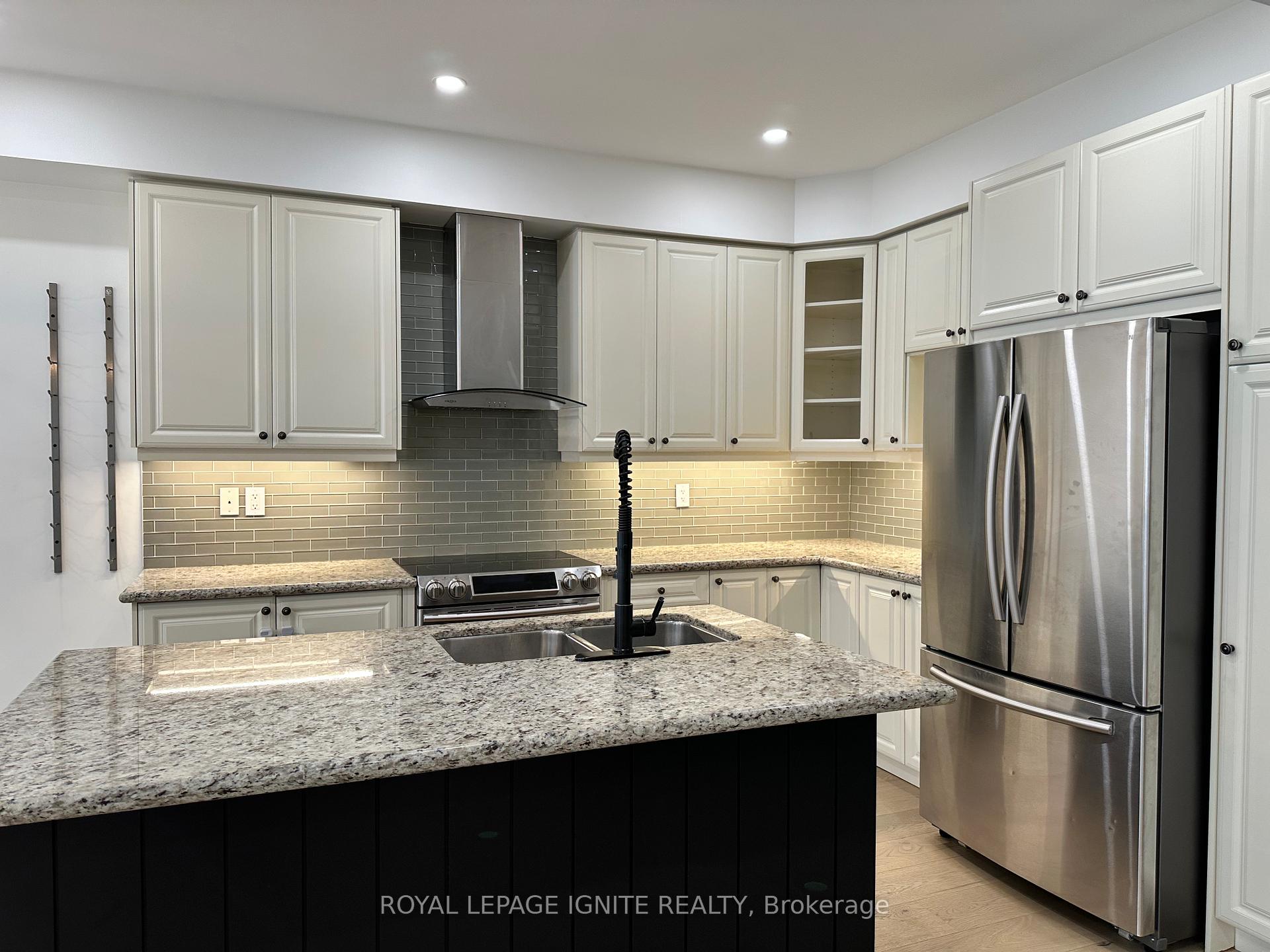 Photo 5 of 27 Oren Street, Vaughan, Kleinburg — HOMEH