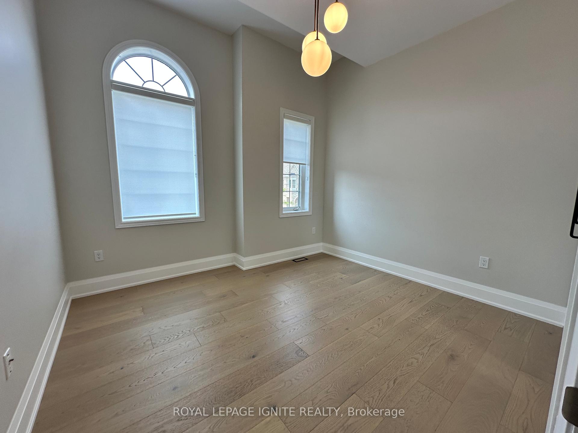 Photo 21 of 27 Oren Street, Vaughan, Kleinburg — HOMEH