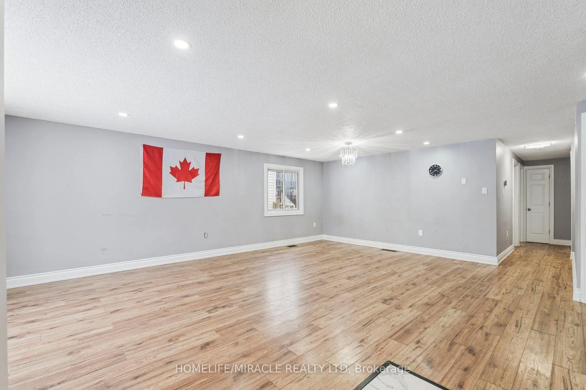 Photo 9 of 147 Hickling Trail, Barrie, Grove East — HOMEH