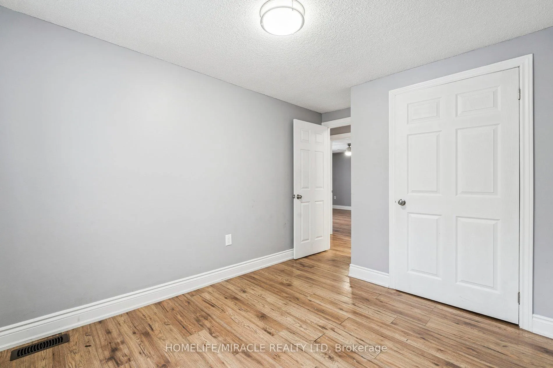 Photo 19 of 147 Hickling Trail, Barrie, Grove East — HOMEH