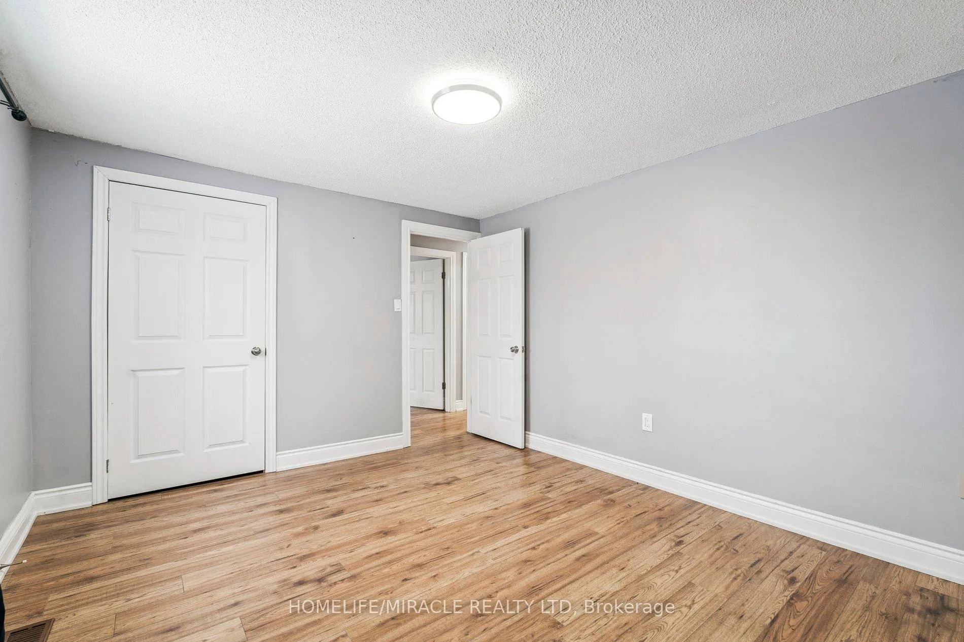 Photo 21 of 147 Hickling Trail, Barrie, Grove East — HOMEH