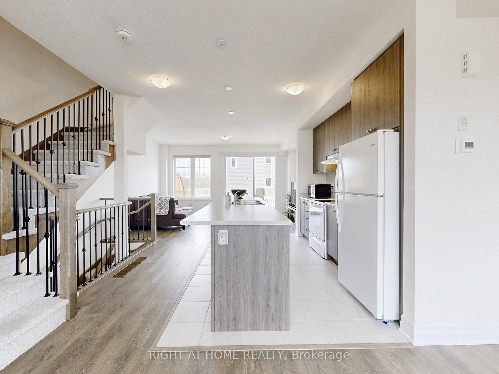 Photo 24 of 3 Sama Way, Wasaga Beach — HOMEH