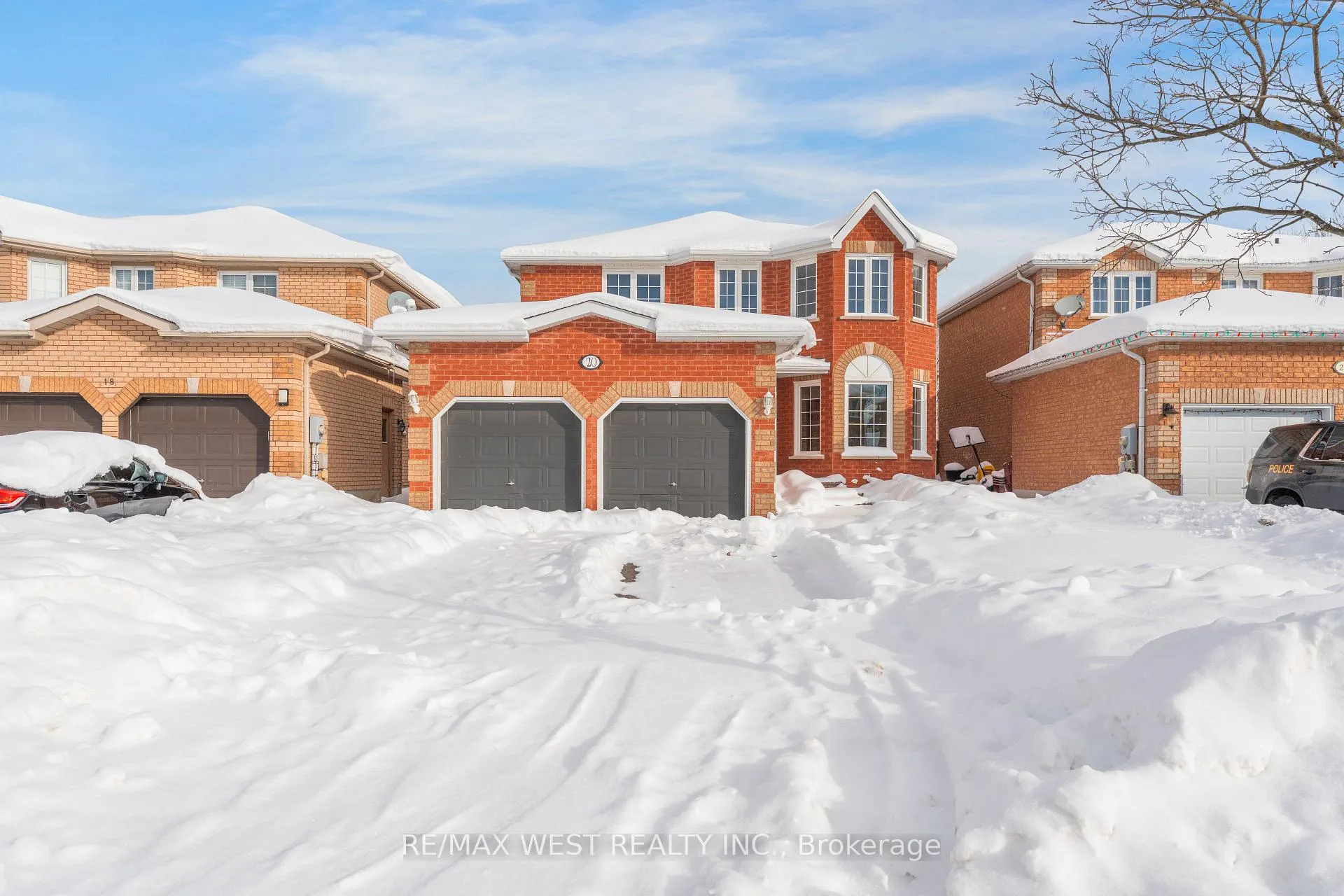 Photo 1 of 20 Felt Crescent, Barrie, Bayshore — HOMEH