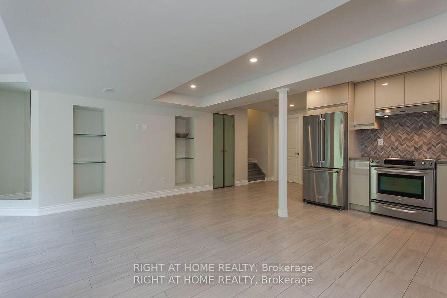 Photo 8 of Unit Lower Level, 36 Big Rock Drive, Vaughan, Patterson — HOMEH