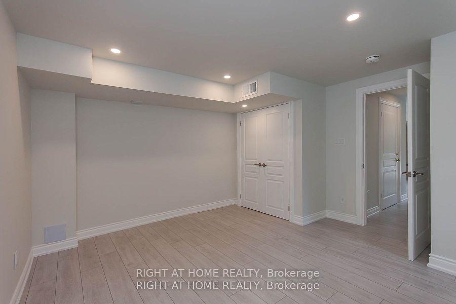 Photo 13 of Unit Lower Level, 36 Big Rock Drive, Vaughan, Patterson — HOMEH