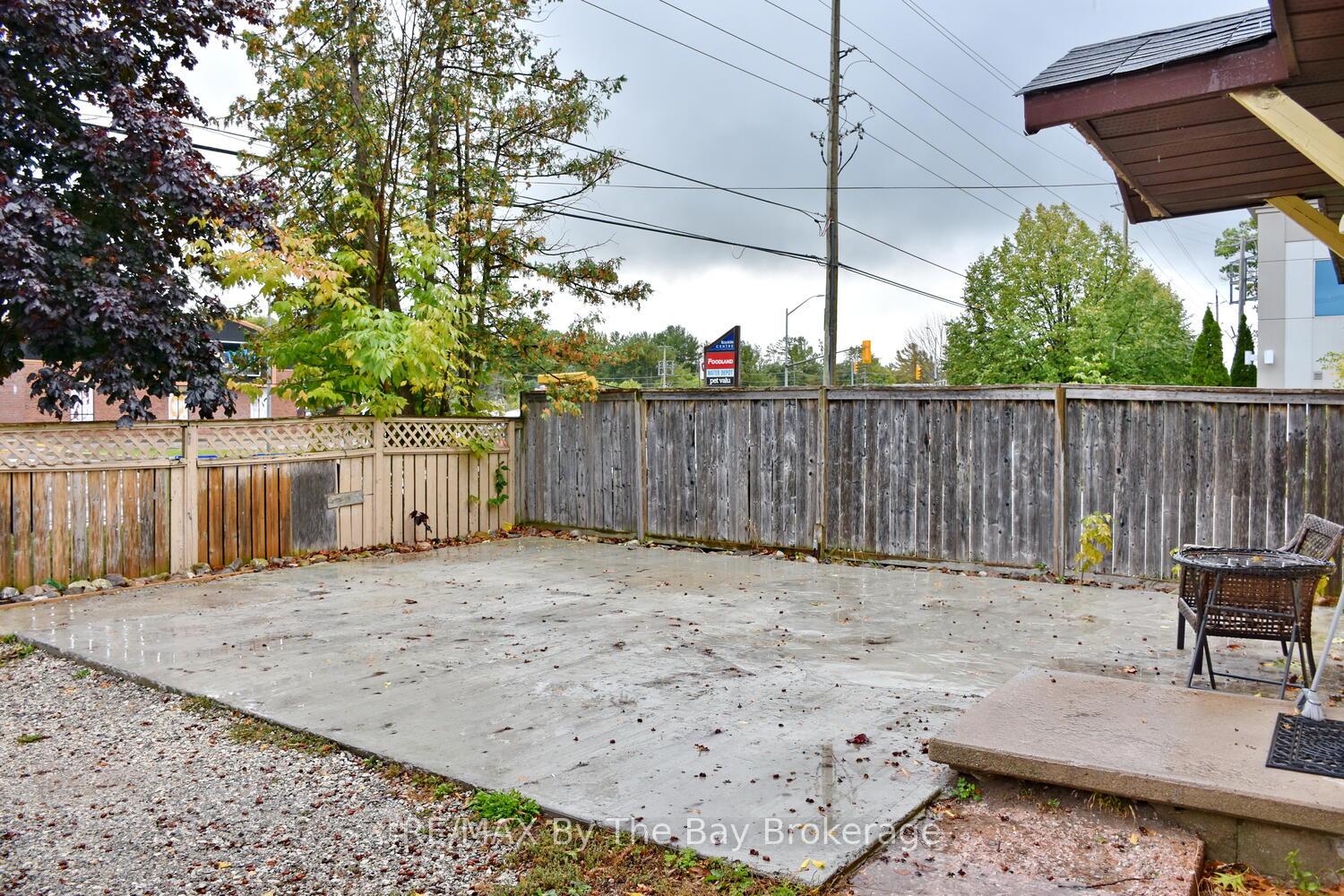Photo 7 of 678 River Road W, Wasaga Beach — HOMEH