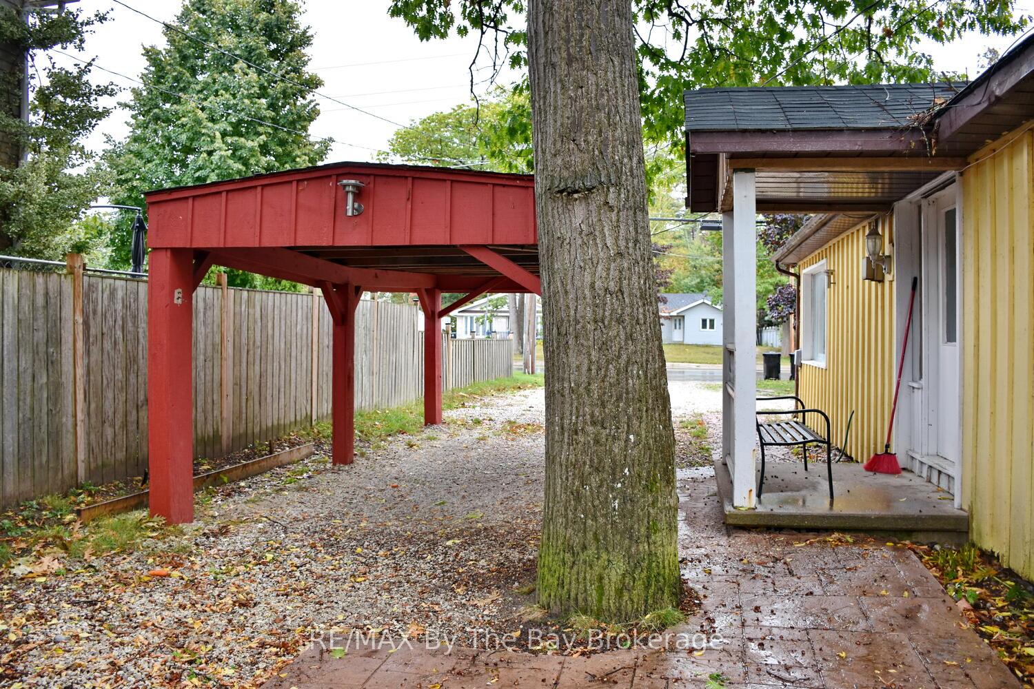 Photo 8 of 678 River Road W, Wasaga Beach — HOMEH