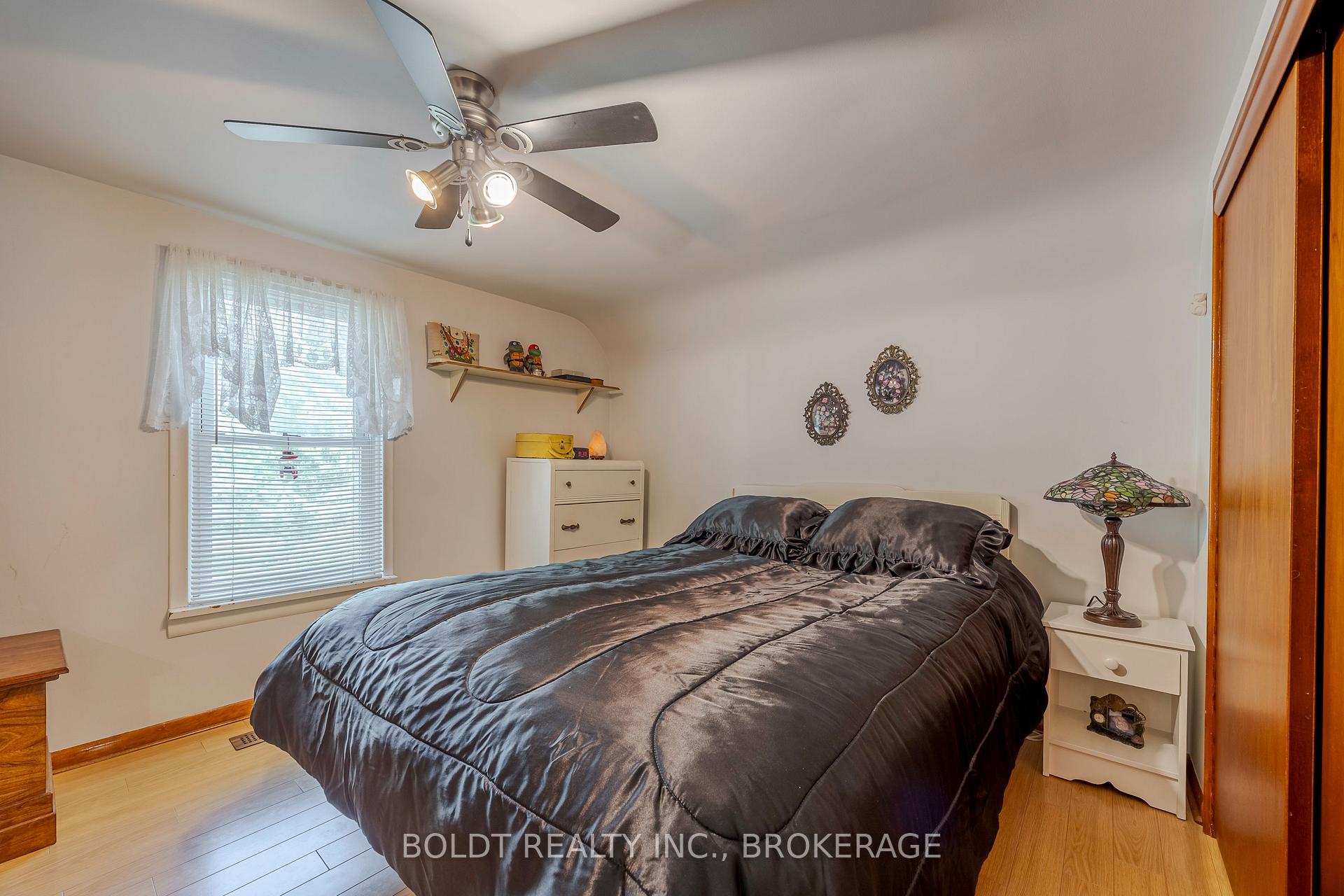 Photo 18 of 747 Ridge Road, Welland, Cooks Mills — HOMEH