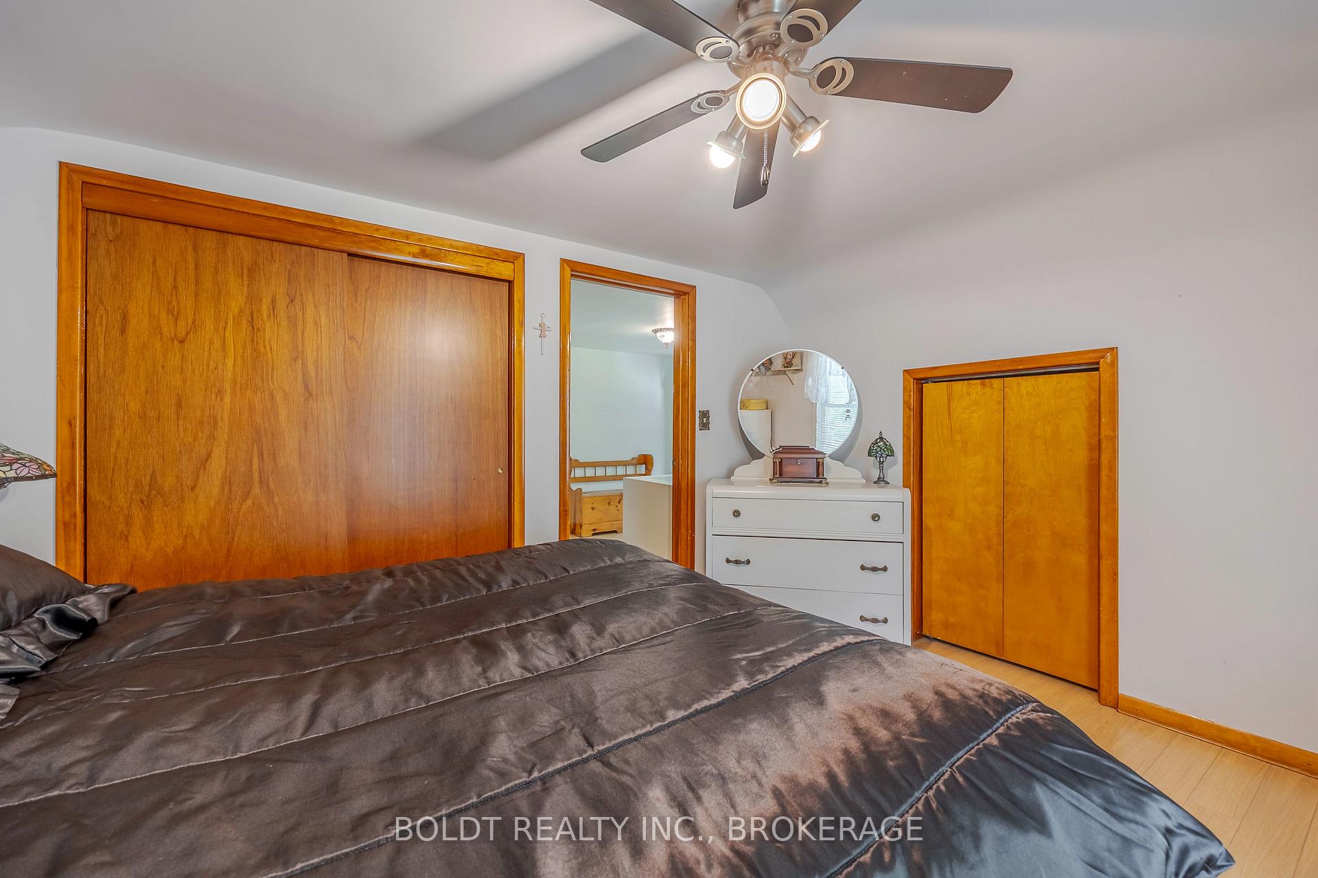 Photo 19 of 747 Ridge Road, Welland, Cooks Mills — HOMEH