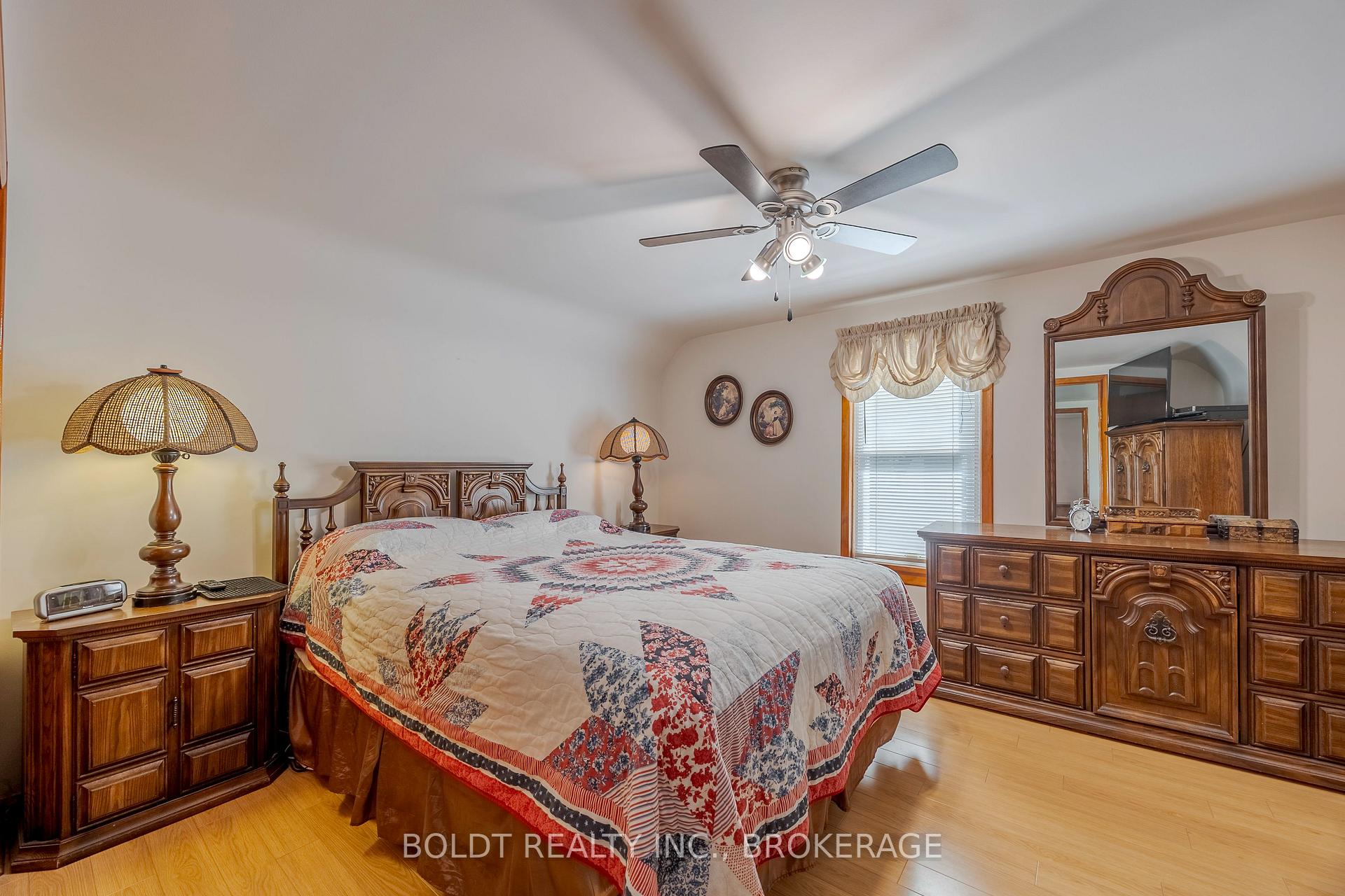 Photo 20 of 747 Ridge Road, Welland, Cooks Mills — HOMEH