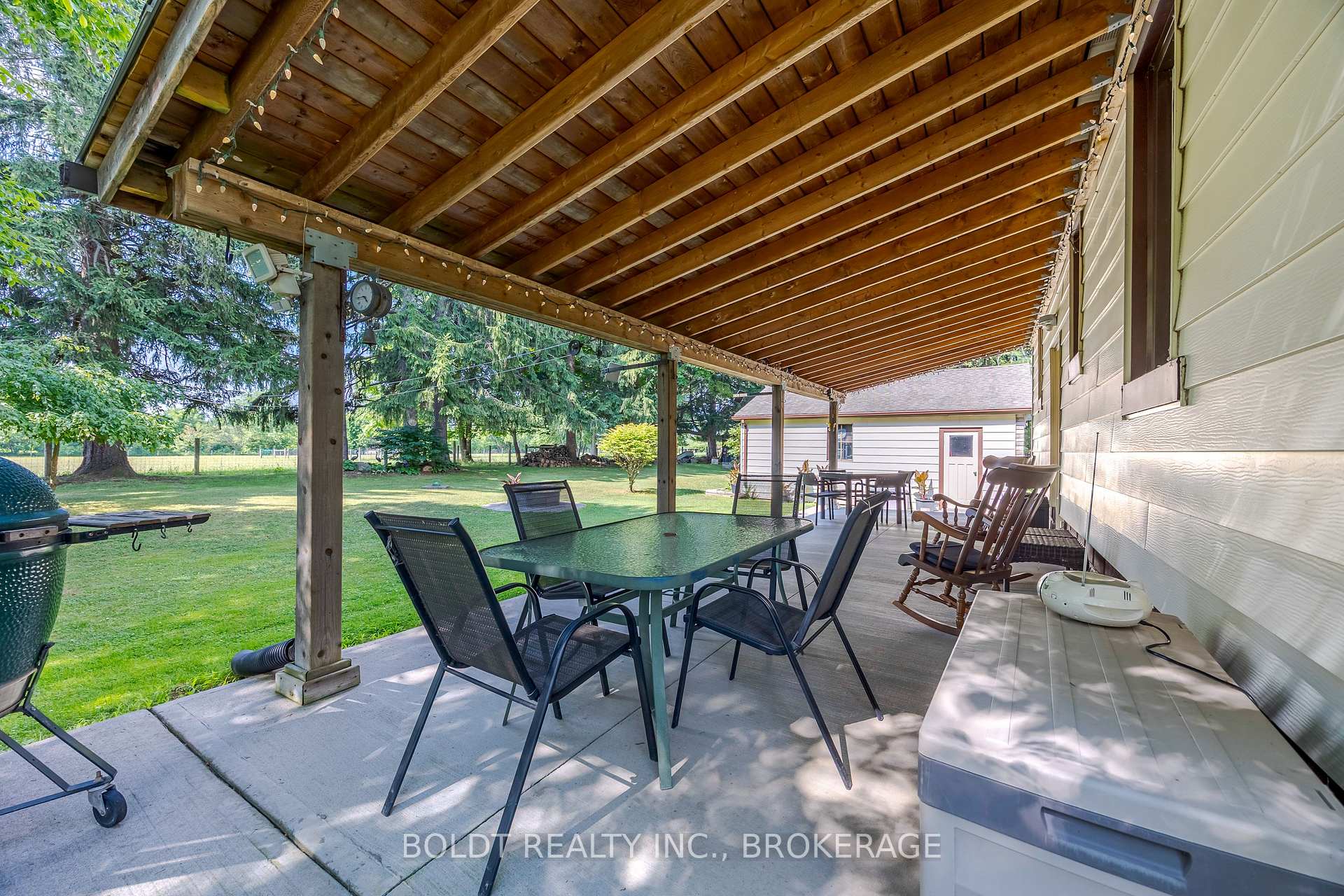 Photo 23 of 747 Ridge Road, Welland, Cooks Mills — HOMEH