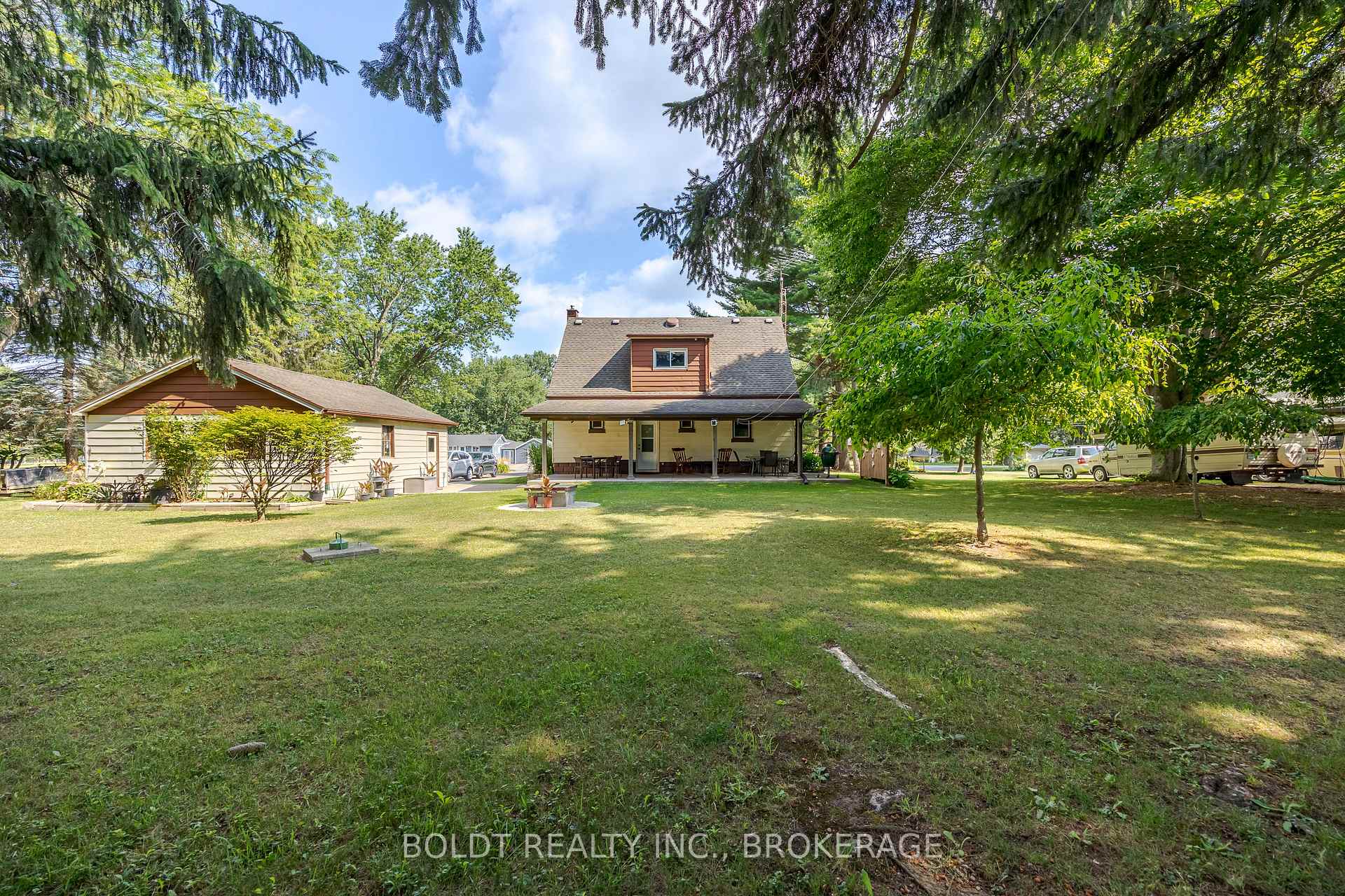 Photo 25 of 747 Ridge Road, Welland, Cooks Mills — HOMEH