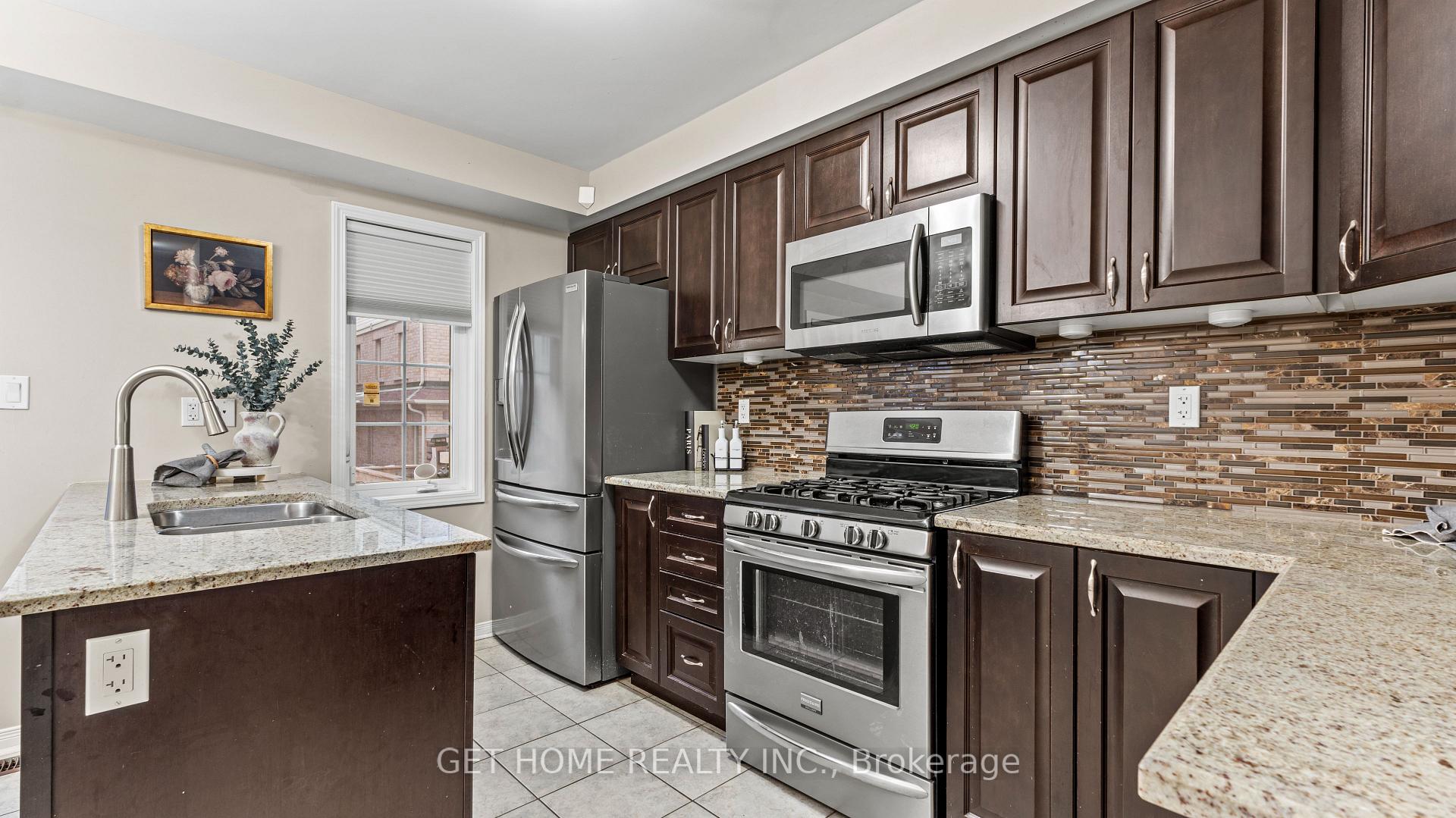 Photo 11 of 21 Benjamin Way, Whitby, Blue Grass Meadows — HOMEH