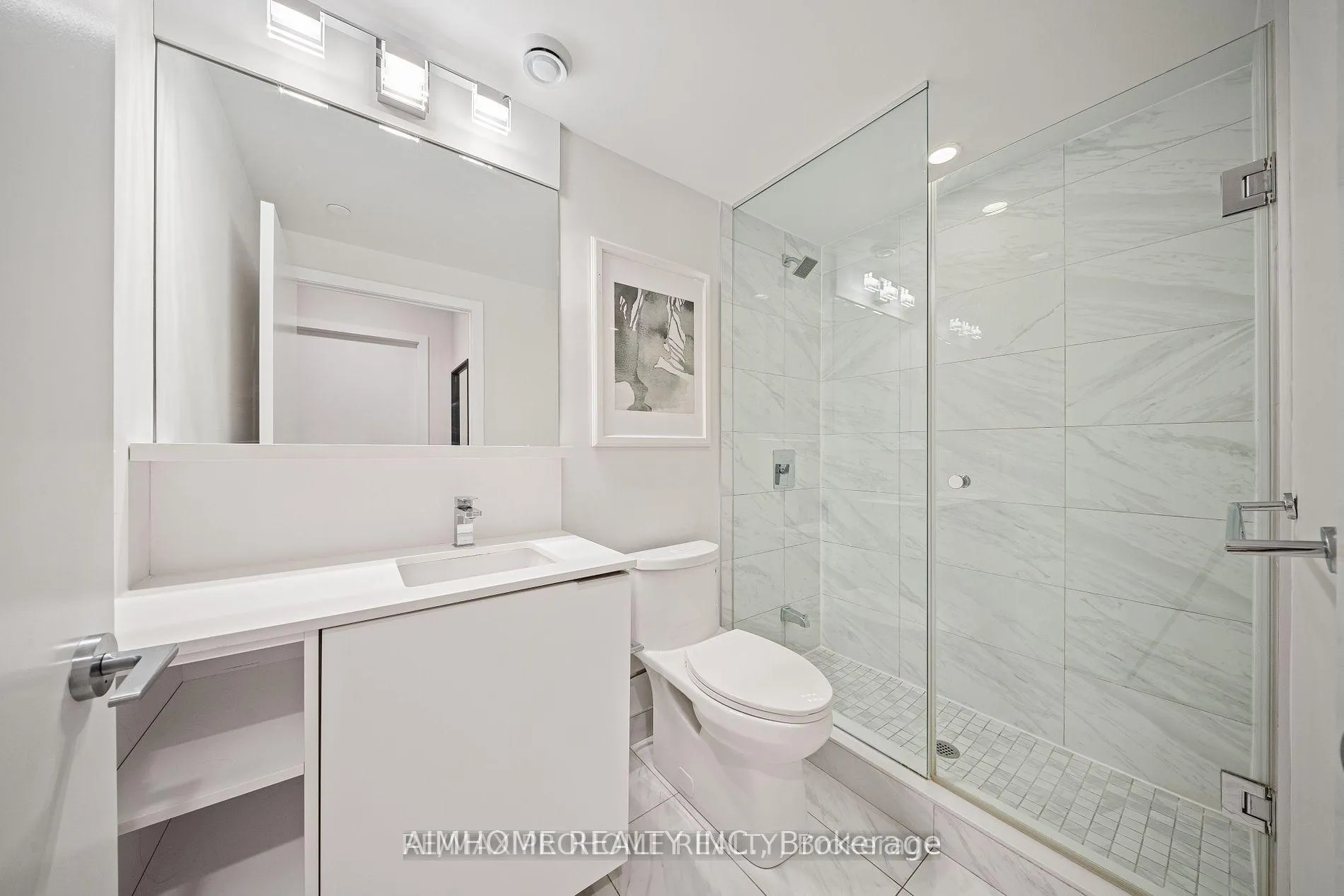 Photo 3 of 87 Wood St S Th01 St S, Toronto, Church-Yonge Corridor — HOMEH