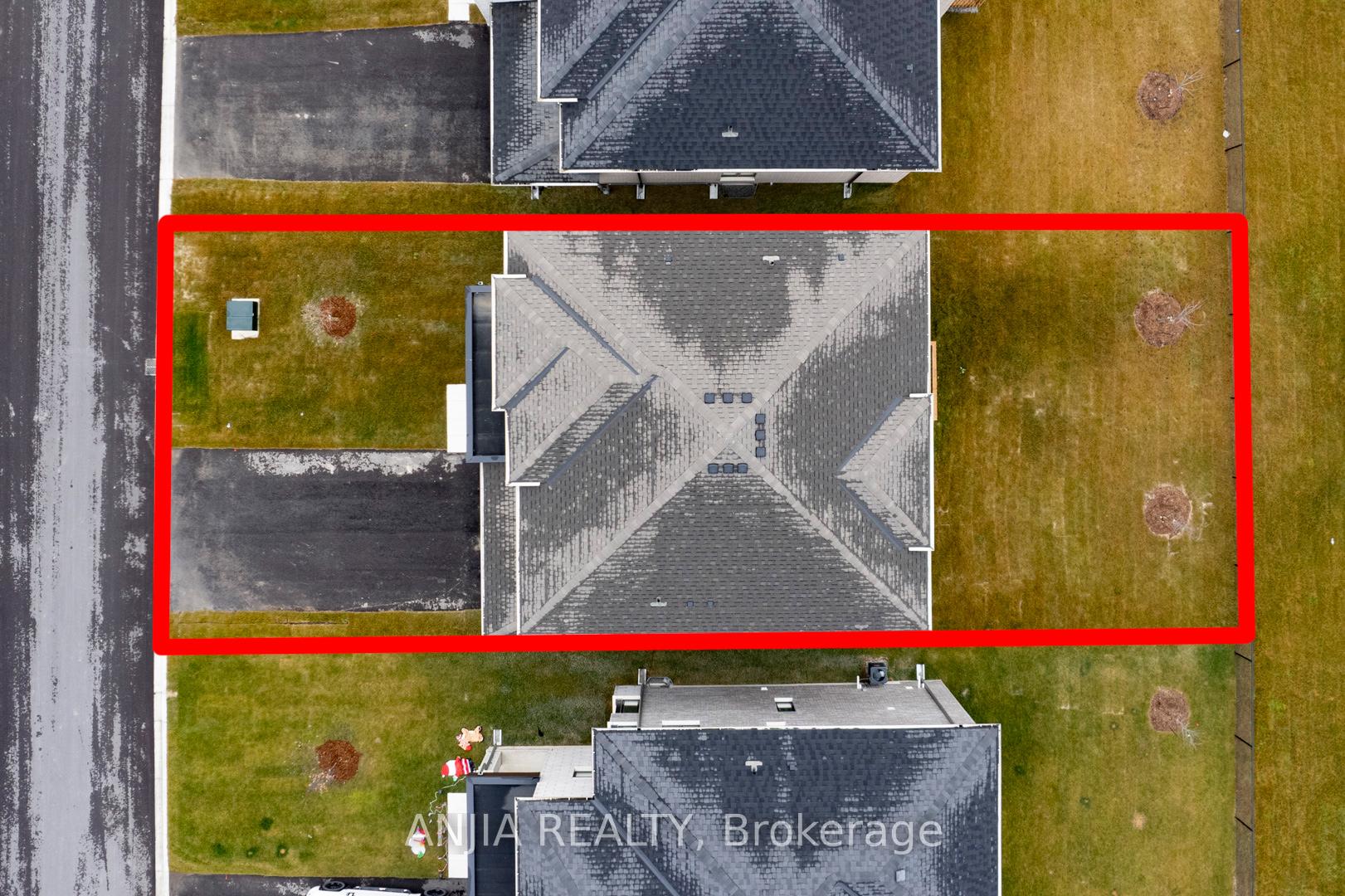 Photo 3 of 5 Del Ray Crescent, Wasaga Beach — HOMEH