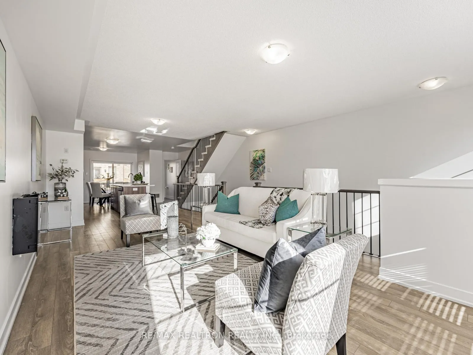 Photo 6 of 48 Shawfield Way, Whitby, Pringle Creek — HOMEH