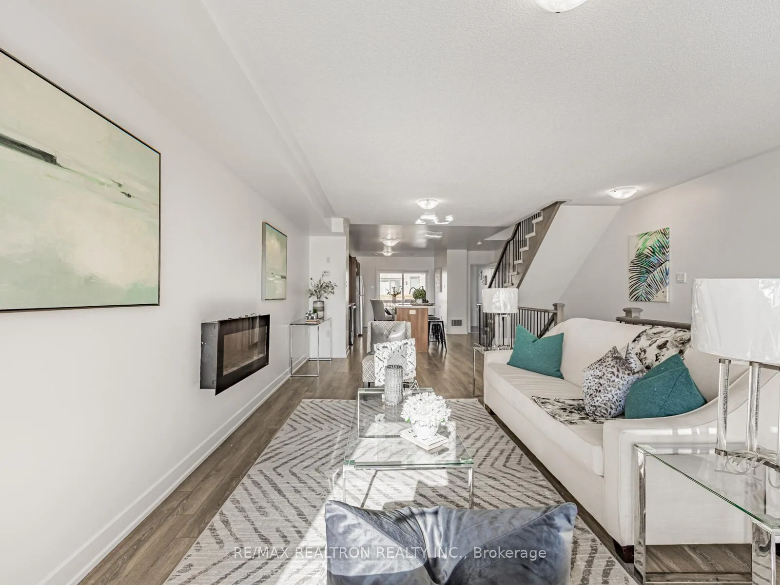 Photo 7 of 48 Shawfield Way, Whitby, Pringle Creek — HOMEH