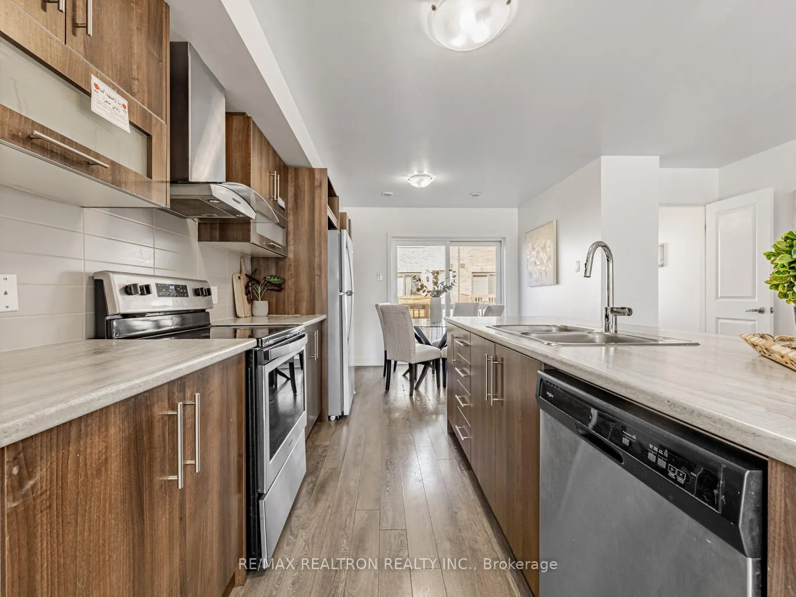 Photo 11 of 48 Shawfield Way, Whitby, Pringle Creek — HOMEH