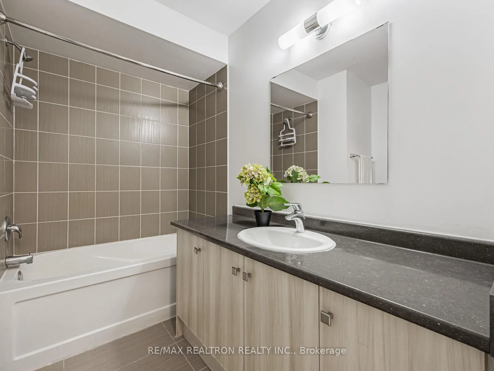 Photo 22 of 48 Shawfield Way, Whitby, Pringle Creek — HOMEH