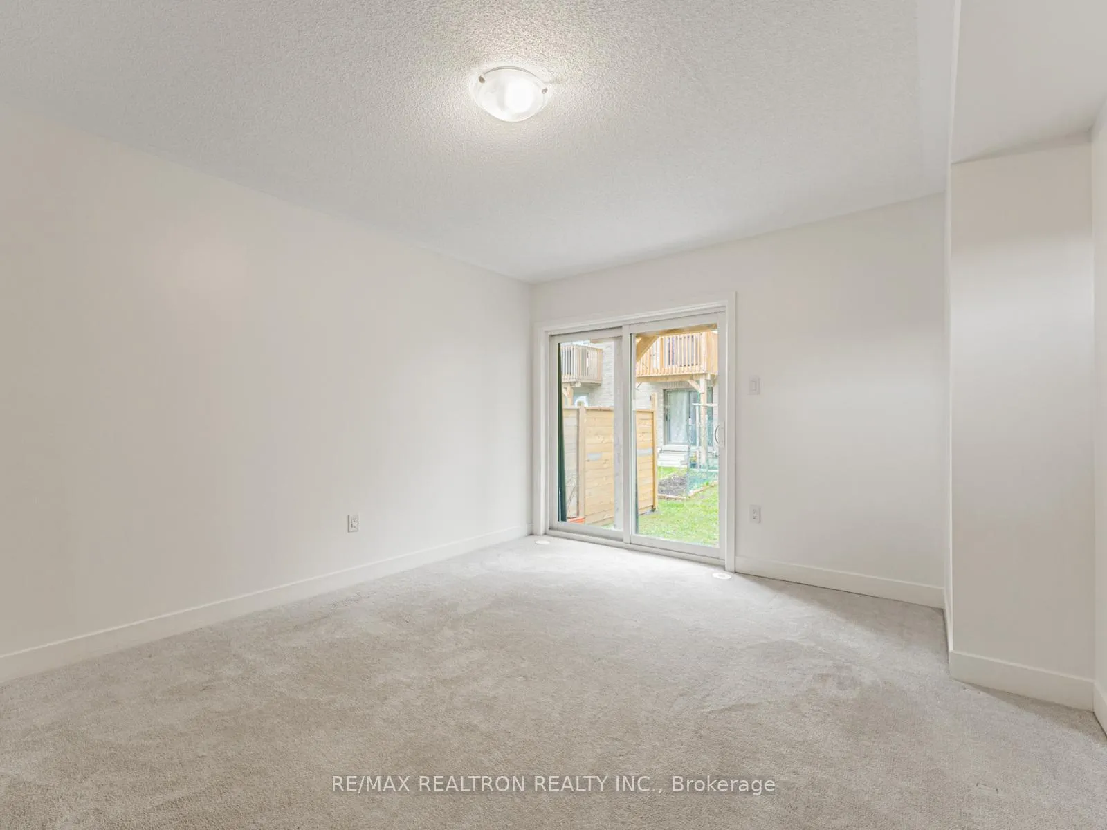 Photo 30 of 48 Shawfield Way, Whitby, Pringle Creek — HOMEH