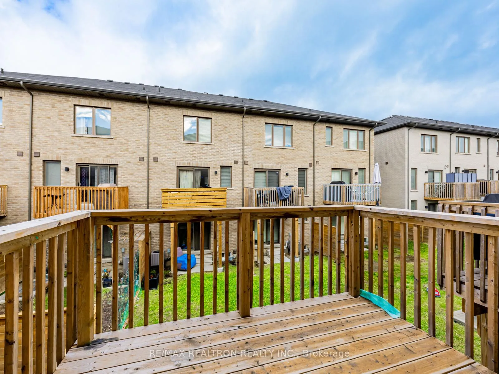 Photo 31 of 48 Shawfield Way, Whitby, Pringle Creek — HOMEH