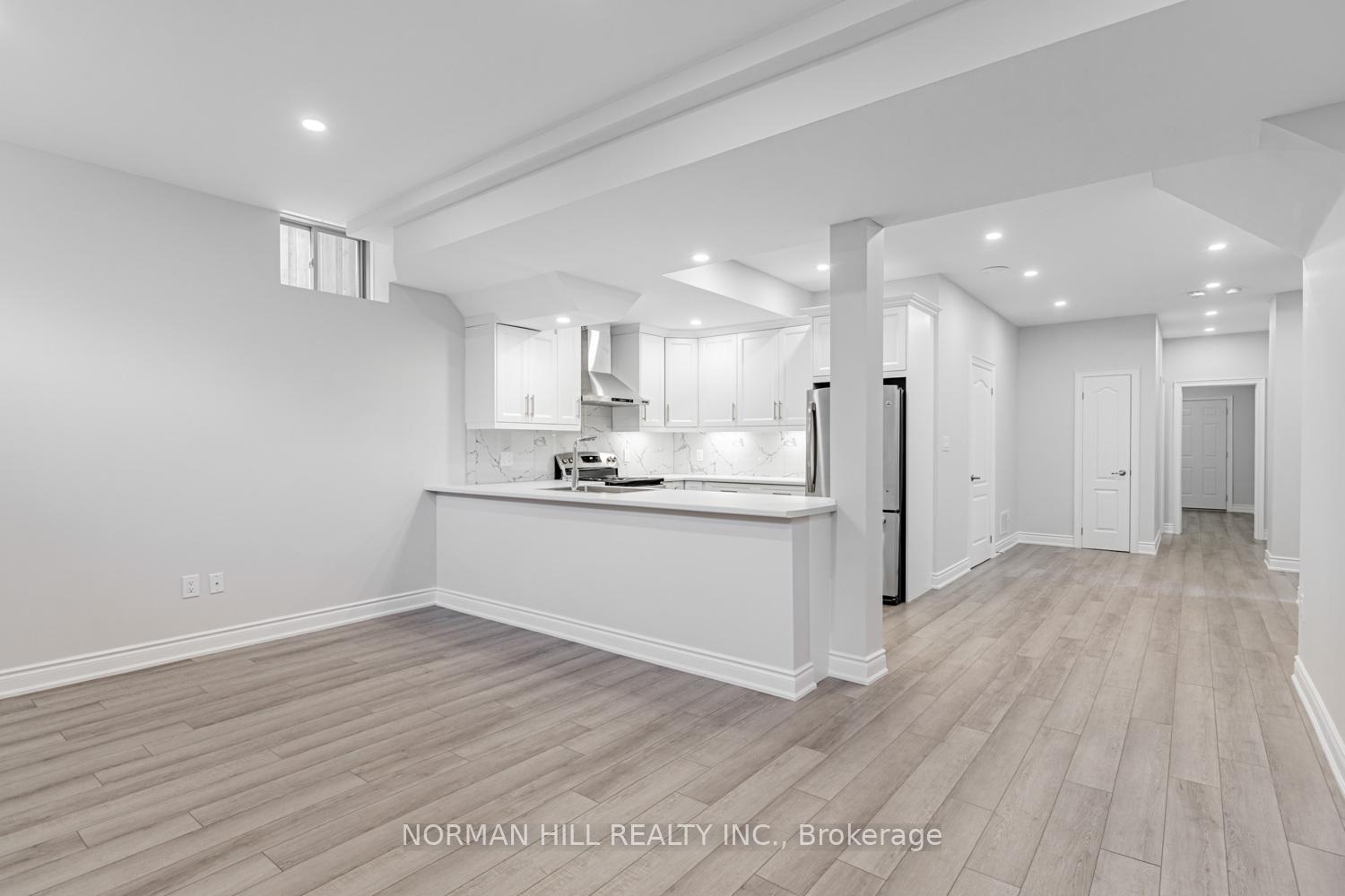 Photo 6 of 92 Balderson Drive, Vaughan, Kleinburg — HOMEH