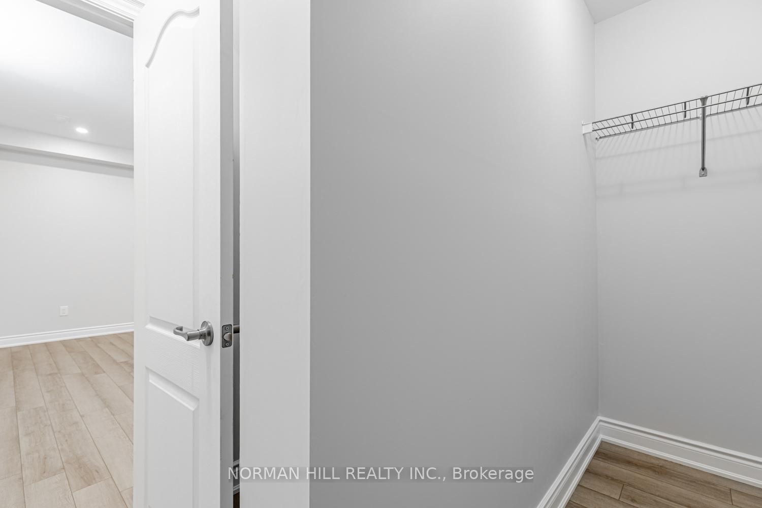 Photo 18 of 92 Balderson Drive, Vaughan, Kleinburg — HOMEH