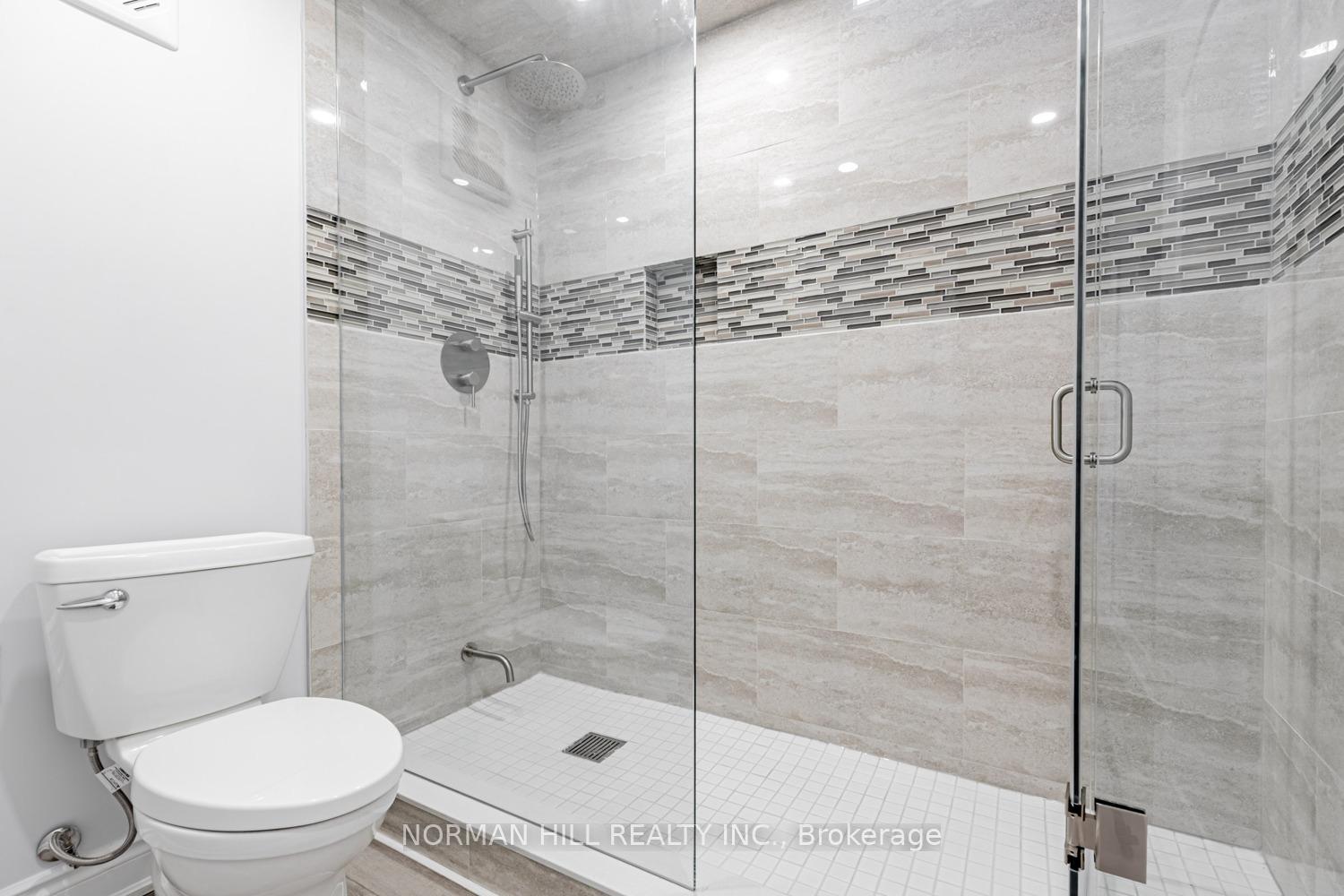 Photo 24 of 92 Balderson Drive, Vaughan, Kleinburg — HOMEH