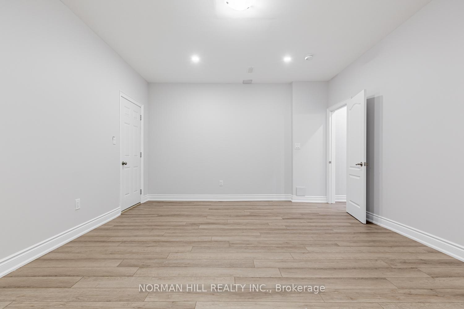 Photo 29 of 92 Balderson Drive, Vaughan, Kleinburg — HOMEH