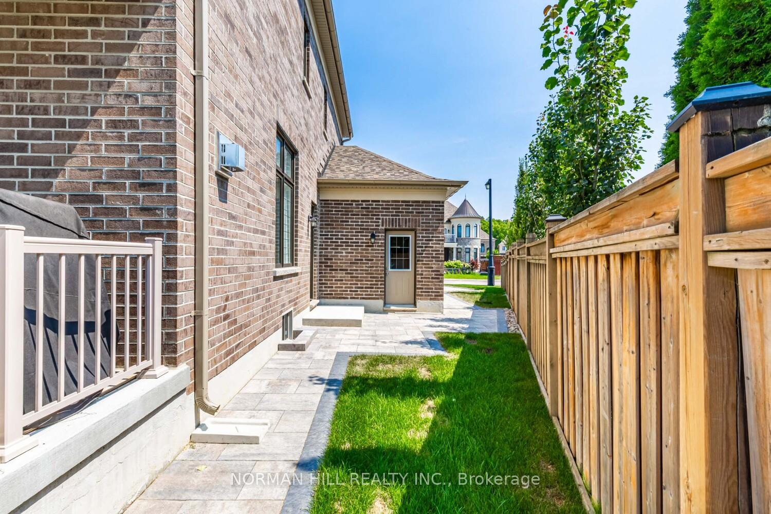 Photo 37 of 92 Balderson Drive, Vaughan, Kleinburg — HOMEH
