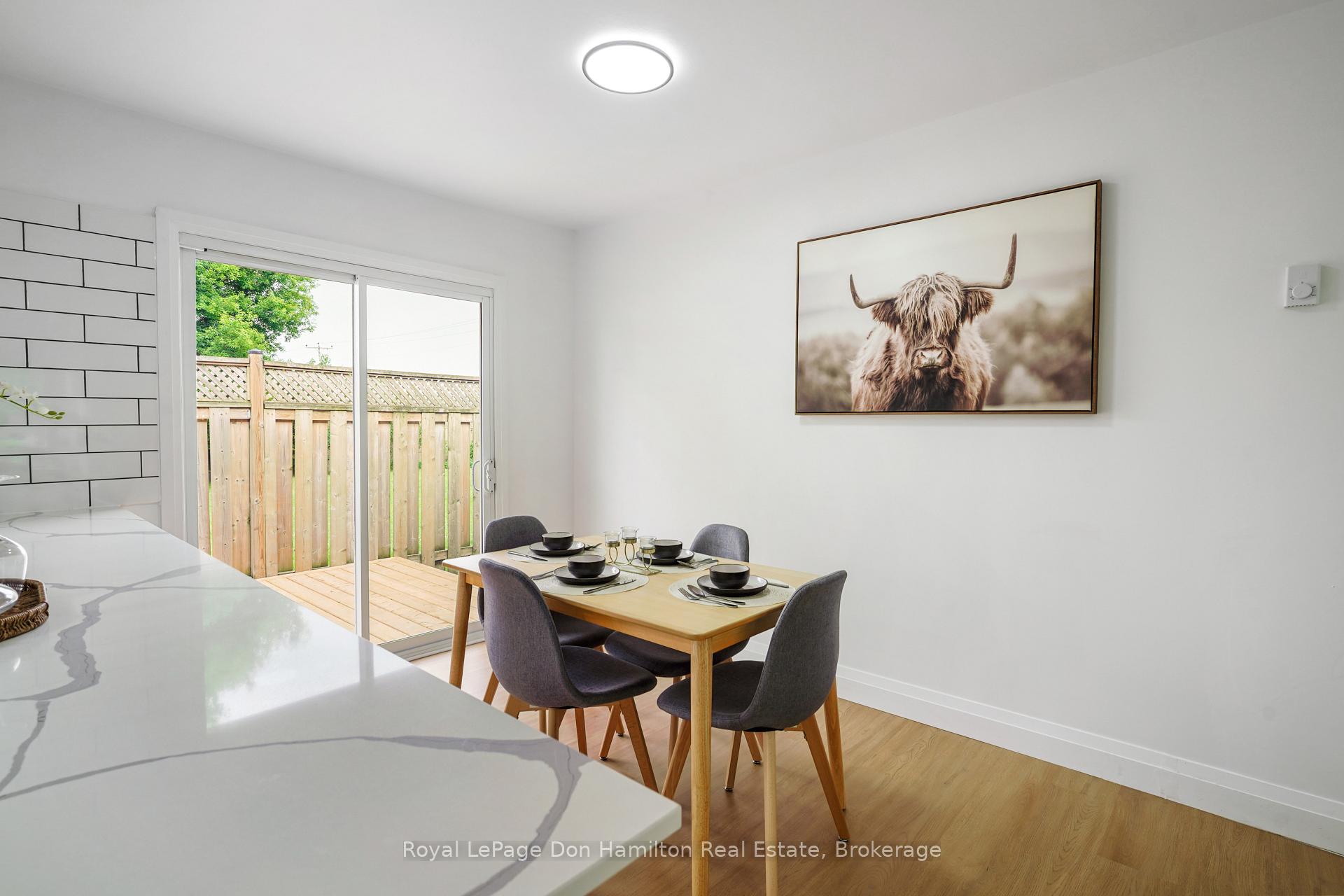 Photo 10 of 83 Lorne Avenue, Bluewater, Hensall — HOMEH