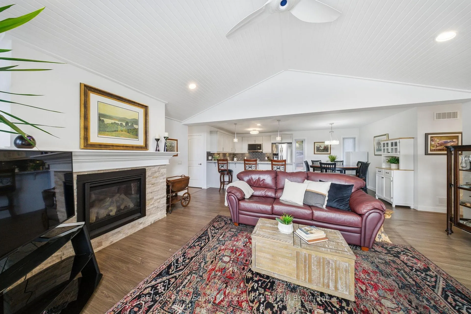 Photo 13 of 215 Dunchurch Estates Road, Whitestone, Hagerman — HOMEH