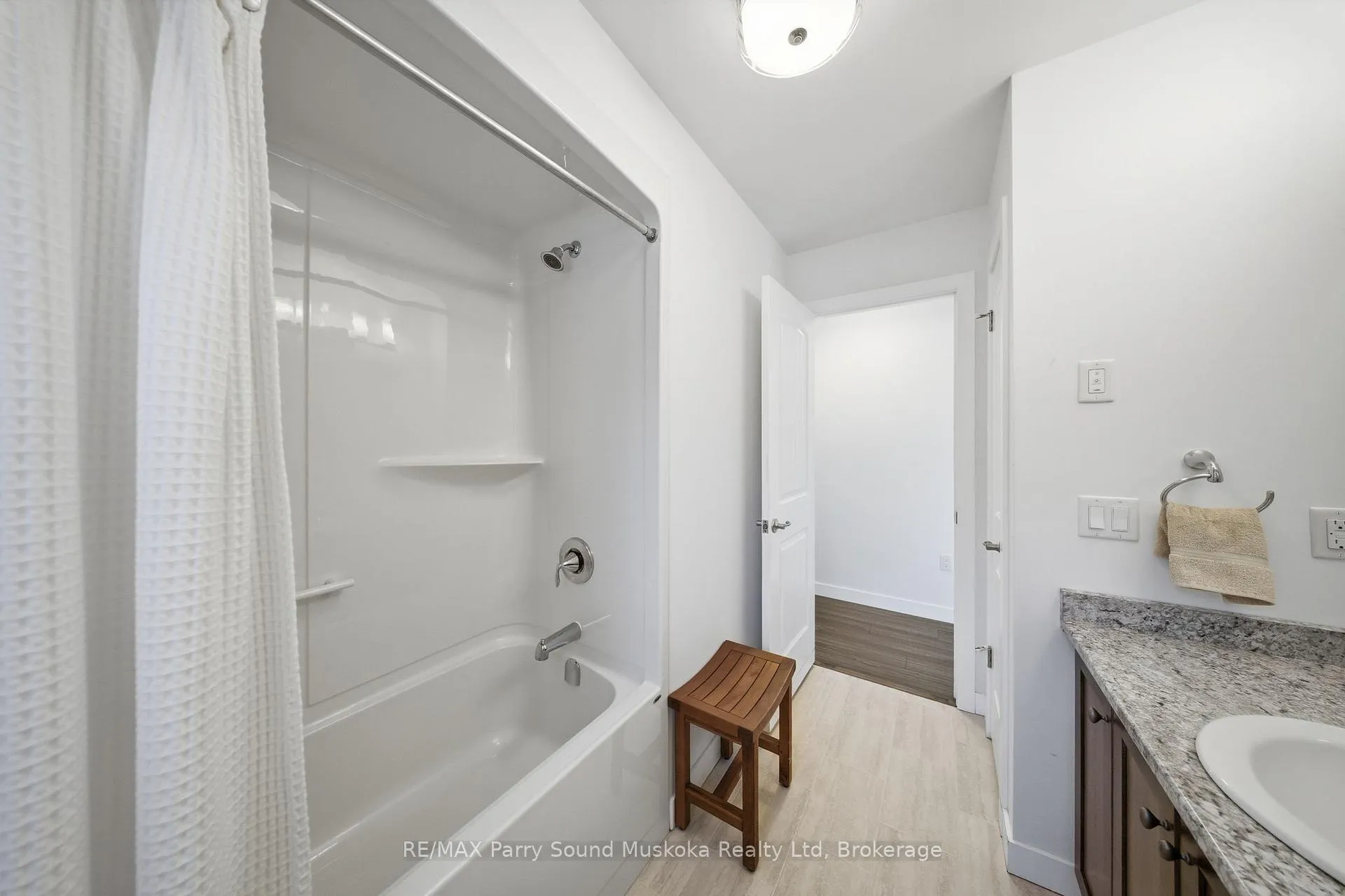 Photo 33 of 215 Dunchurch Estates Road, Whitestone, Hagerman — HOMEH