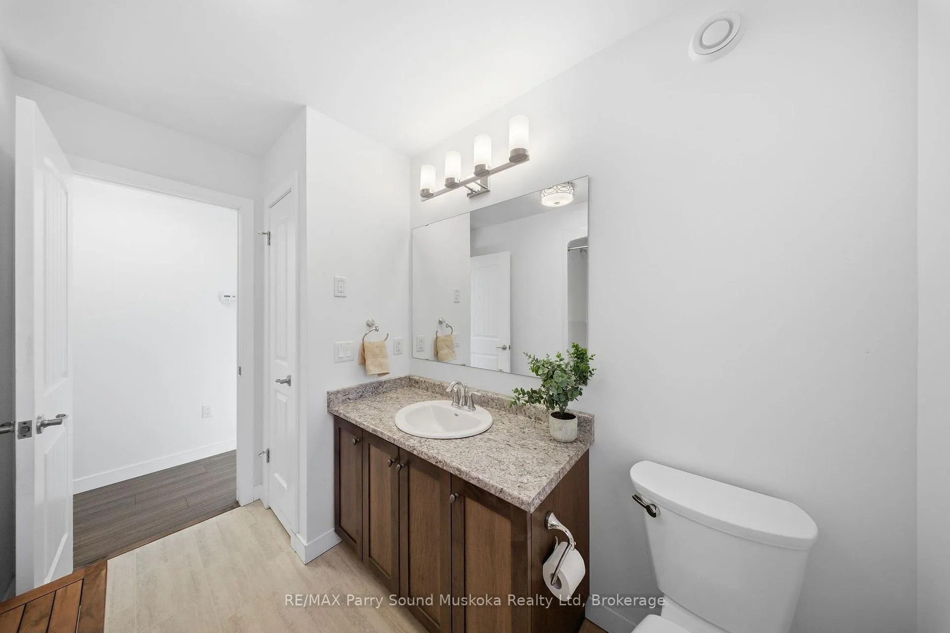 Photo 34 of 215 Dunchurch Estates Road, Whitestone, Hagerman — HOMEH