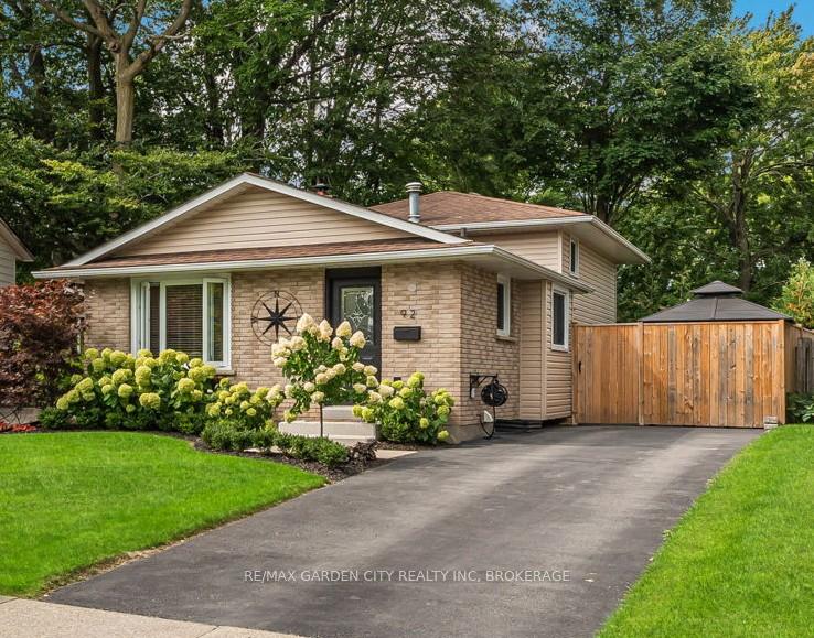 Photo 1 of 92 Glen Park Drive, Welland, Prince Charles — HOMEH