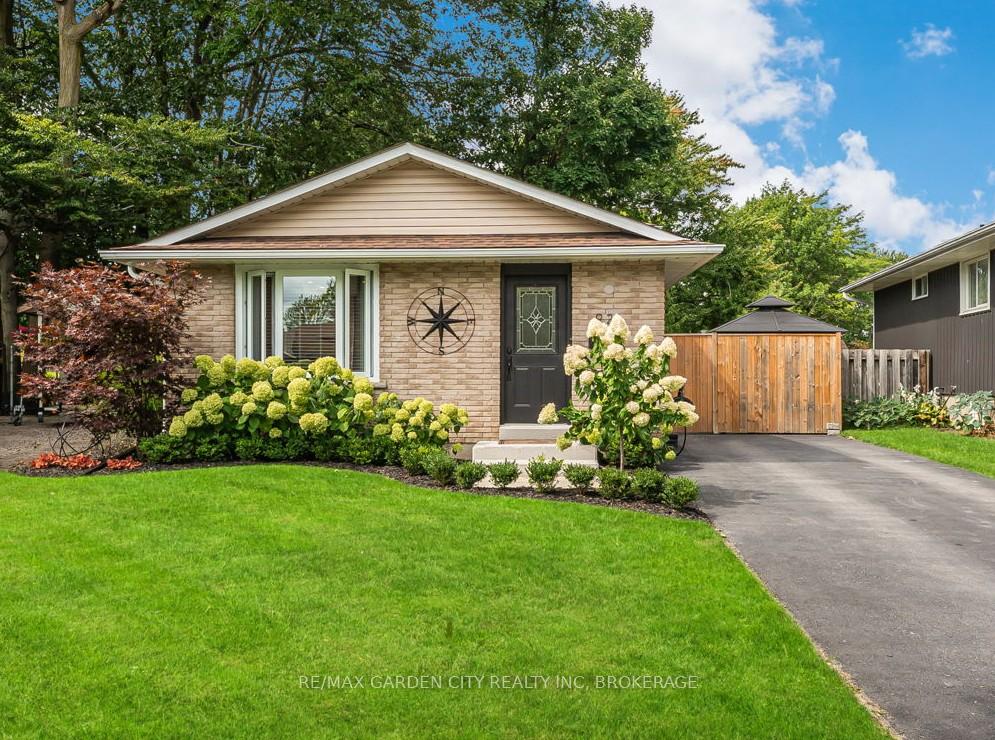 Photo 2 of 92 Glen Park Drive, Welland, Prince Charles — HOMEH