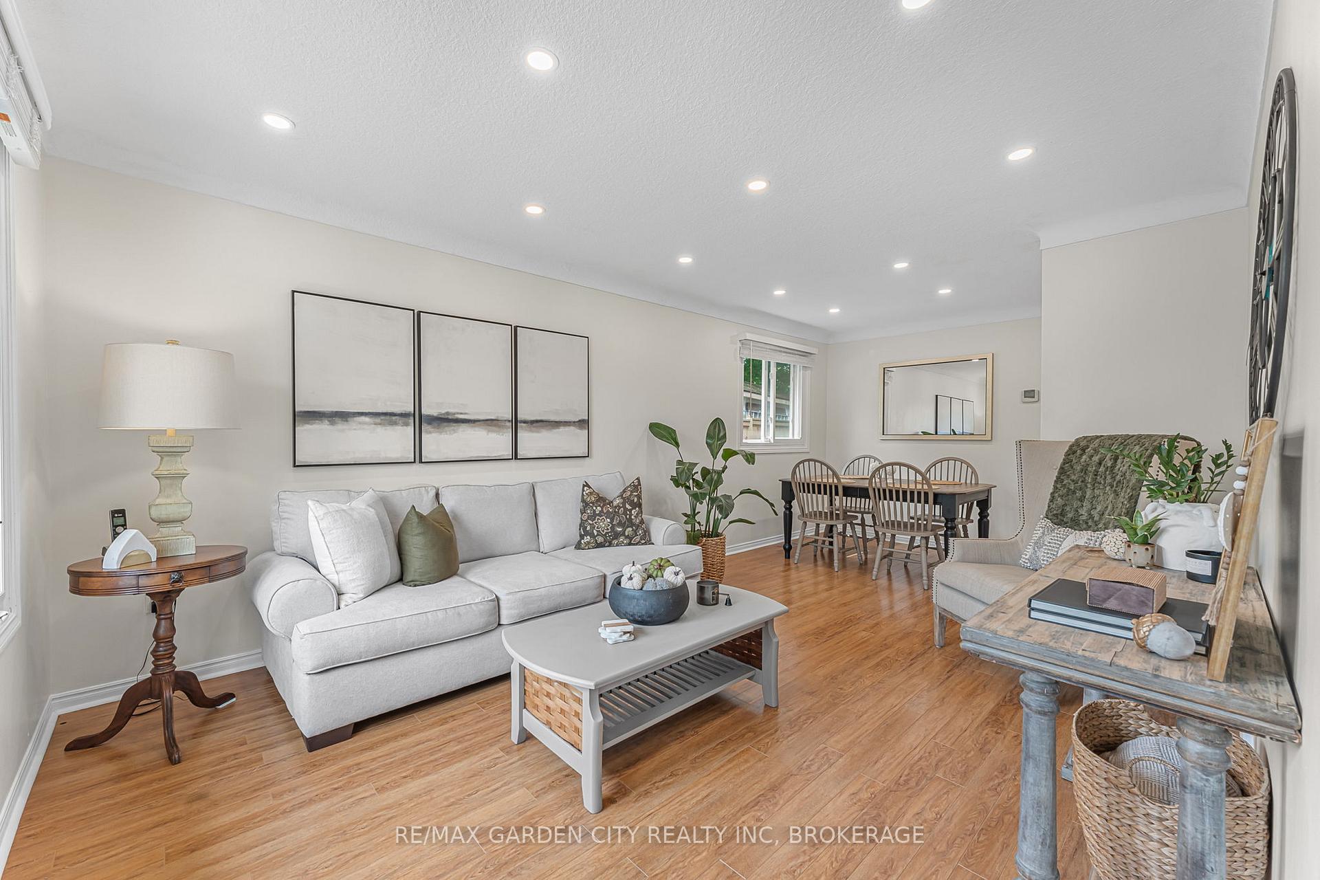 Photo 13 of 92 Glen Park Drive, Welland, Prince Charles — HOMEH