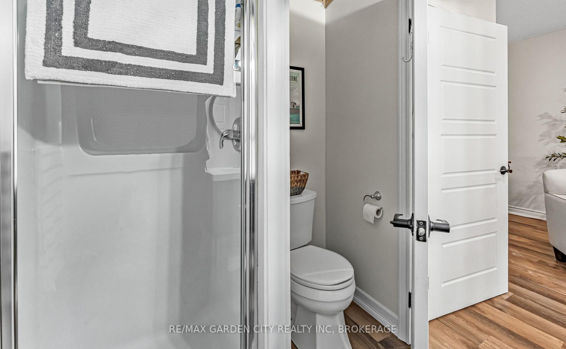 Photo 30 of 92 Glen Park Drive, Welland, Prince Charles — HOMEH